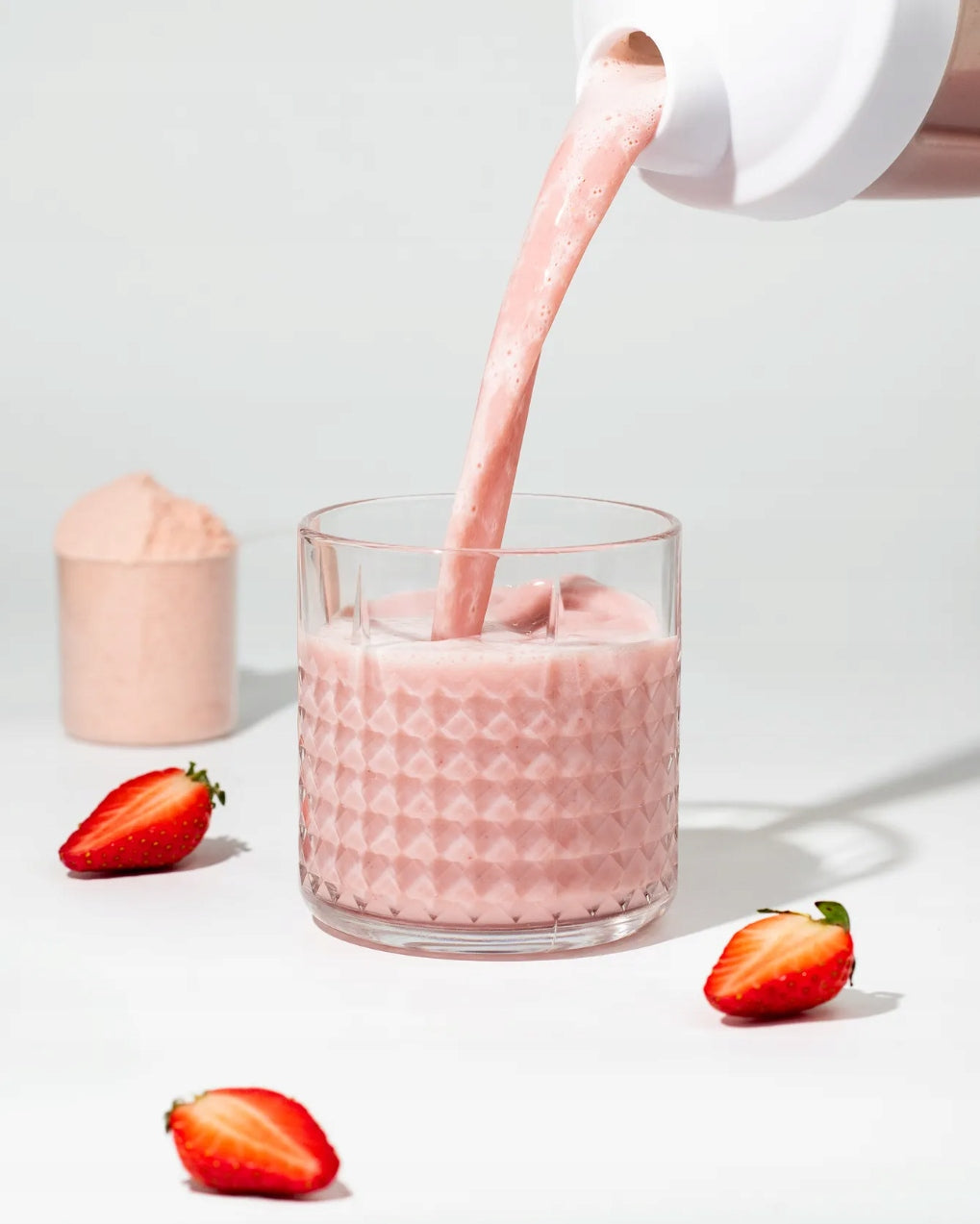 VILGAIN Grass-Fed Whey Protein from Grass-Fed Cow Milk STRAWBERRY 1kg Expiration date at least 1 year from the date of purchase