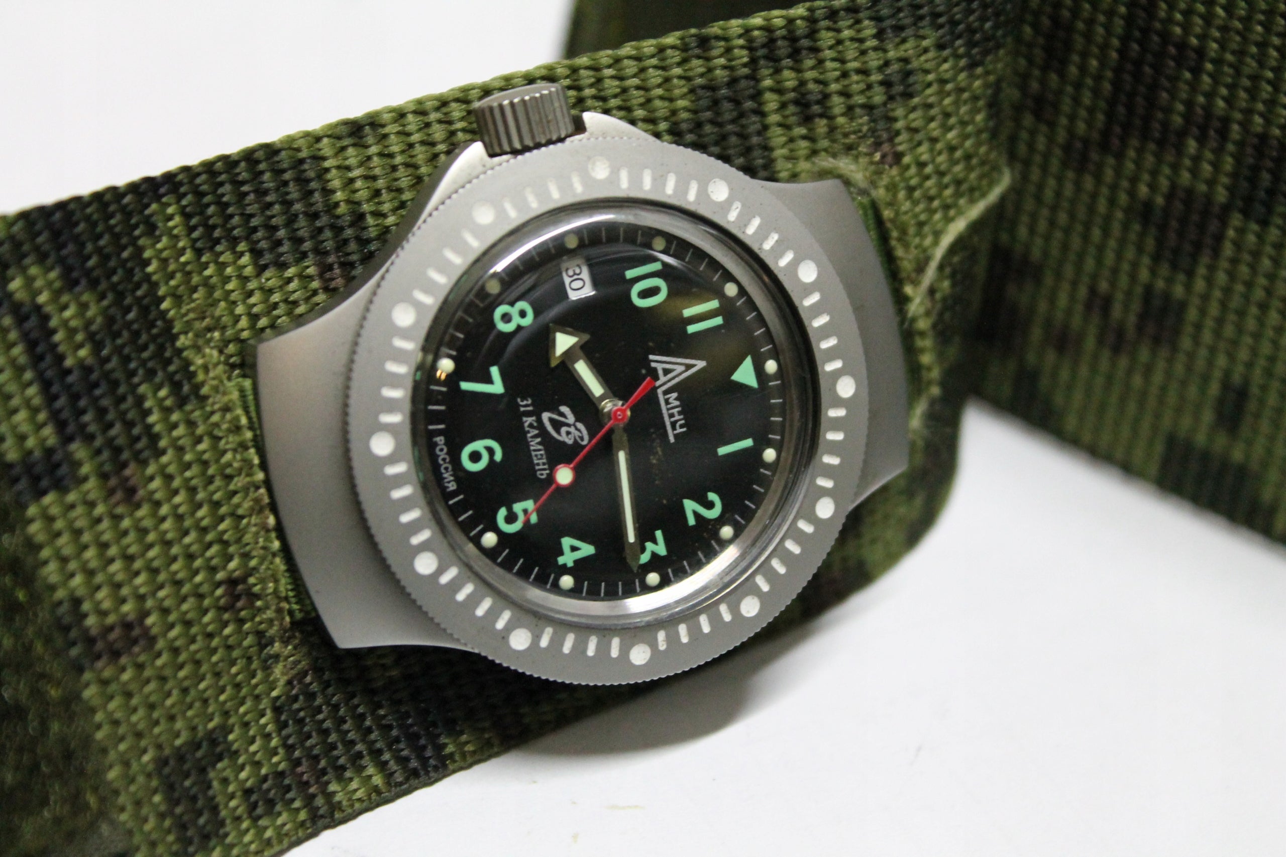 VOSTOK Vostok-DESIGN FOR ARMY VENDING MACHINE NEW LIFEGUARD-STOP SECOND-PASSPORT Manufacturer code RATNIK