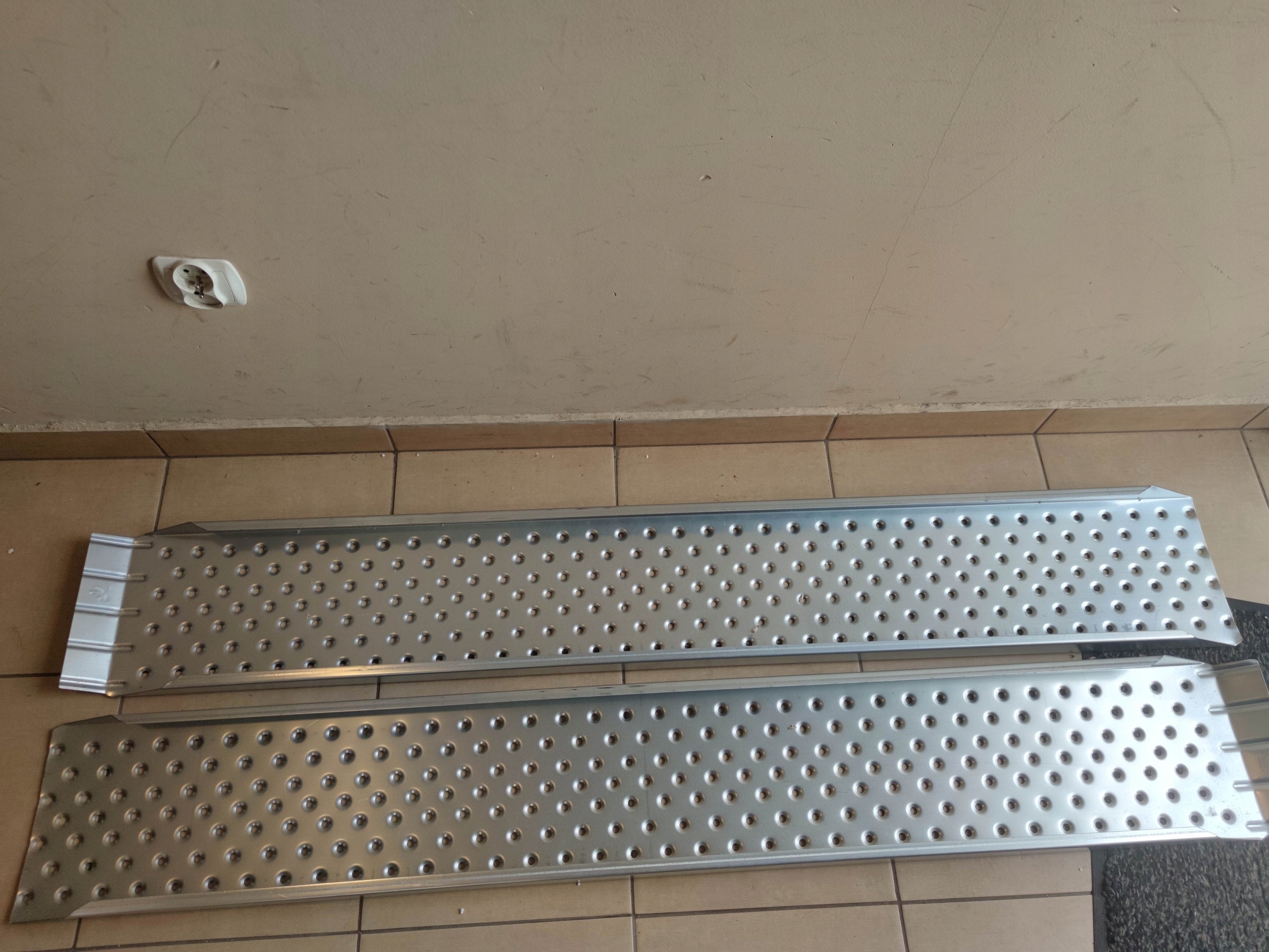 VOUNOT Overrun ramp 160 cm to 400 kg Manufacturer code 6973424414453