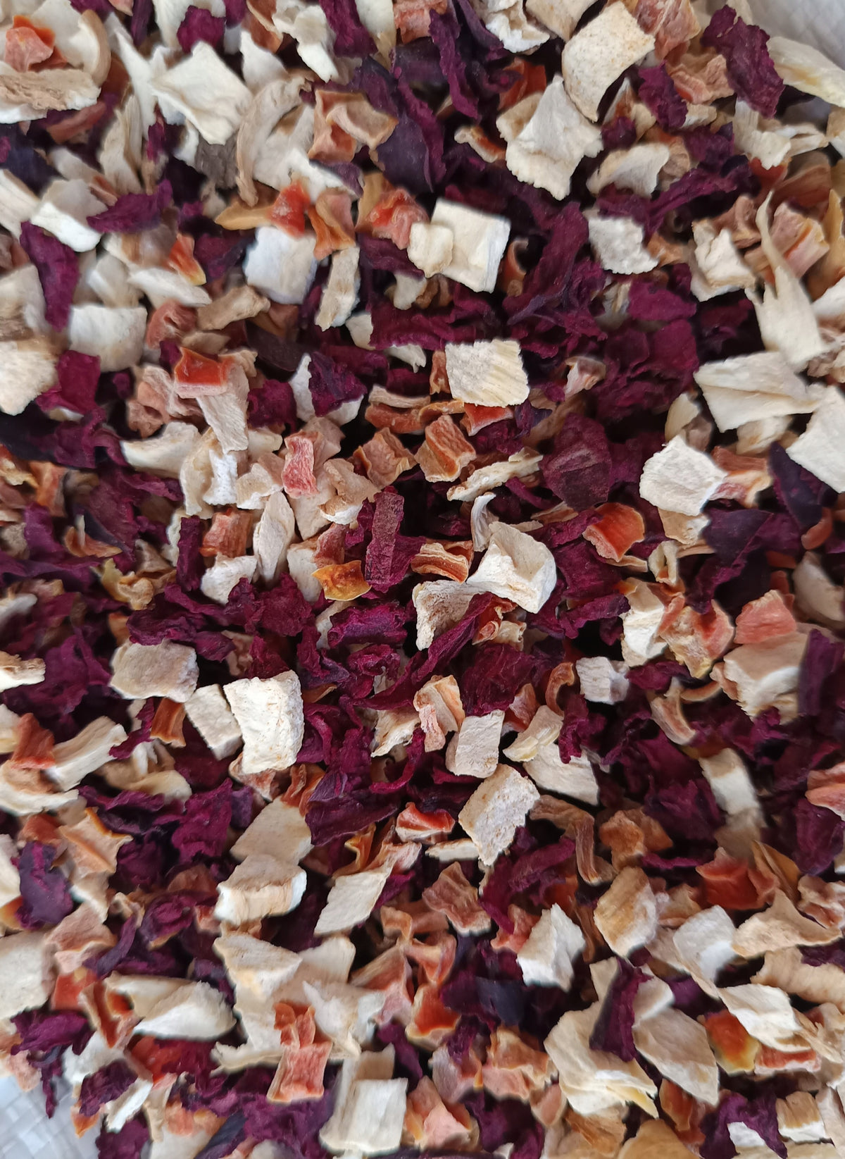 Vegetable Blend Cube 300g Animal Herbal Feed Packaging status original