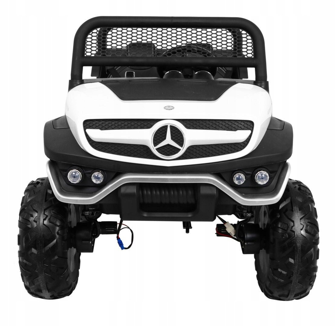 Vehicle Mercedes BENZ UNIMOG White Brand Mercedes