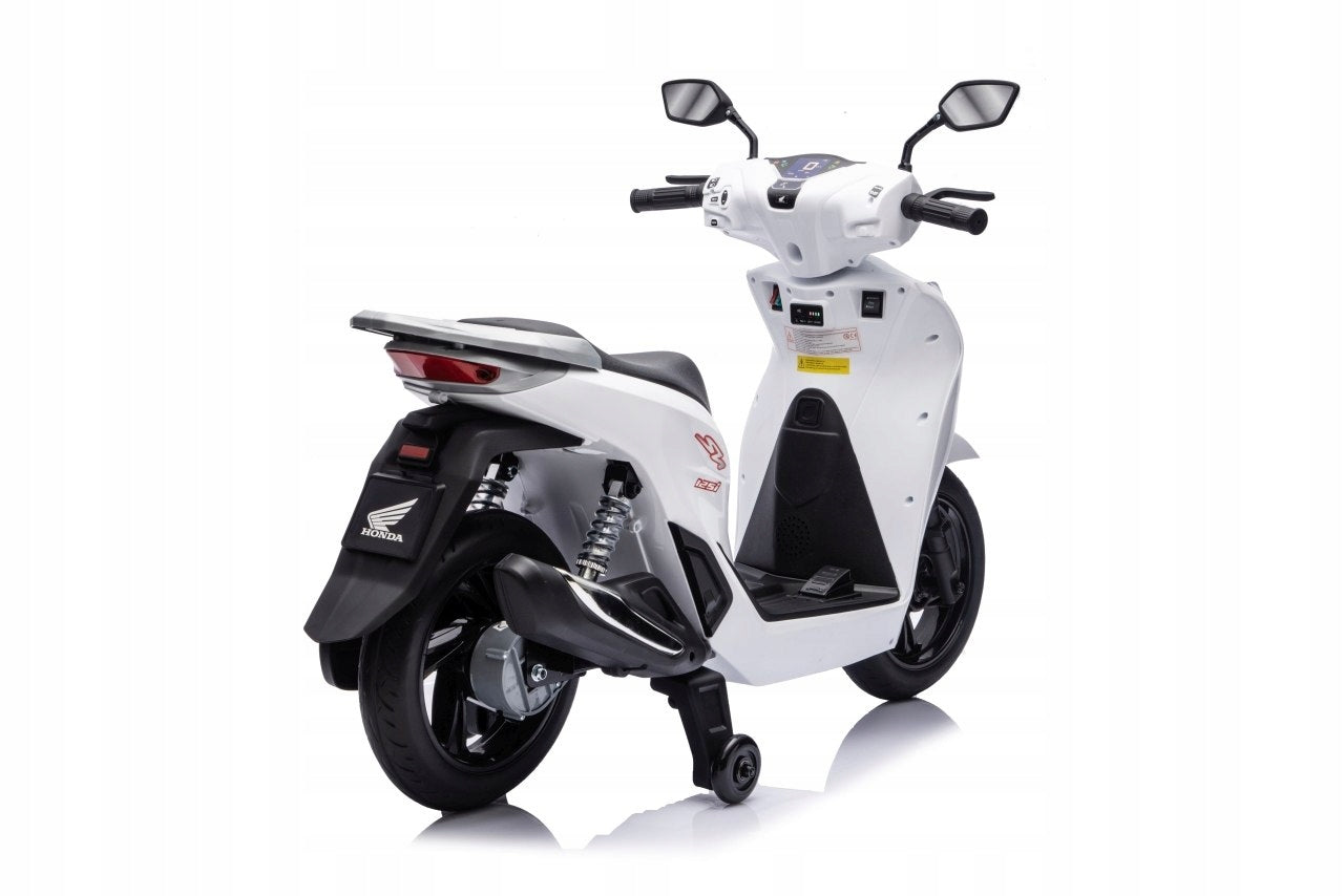 Vehicle Motor Scooter HONDA SH125I White Packaging status original