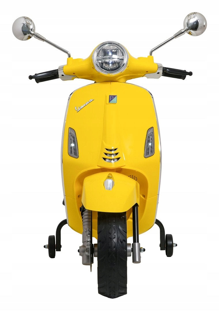 Vehicle Scooter Vespa ROMA Yellow