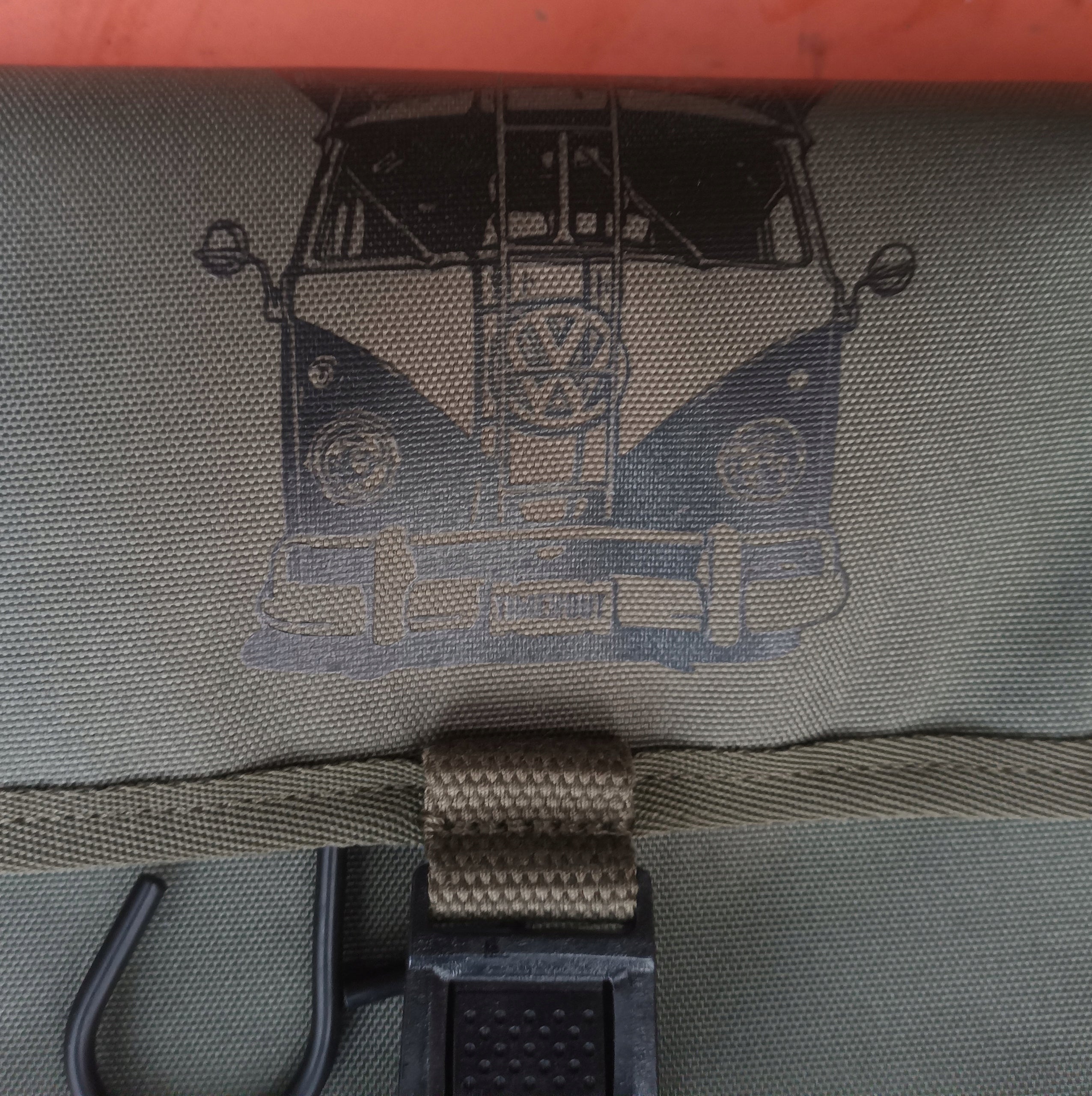 Volkswagen T1 BULLI New cosmetic bag 7E9087317A EAN (GTIN) 6921112887102