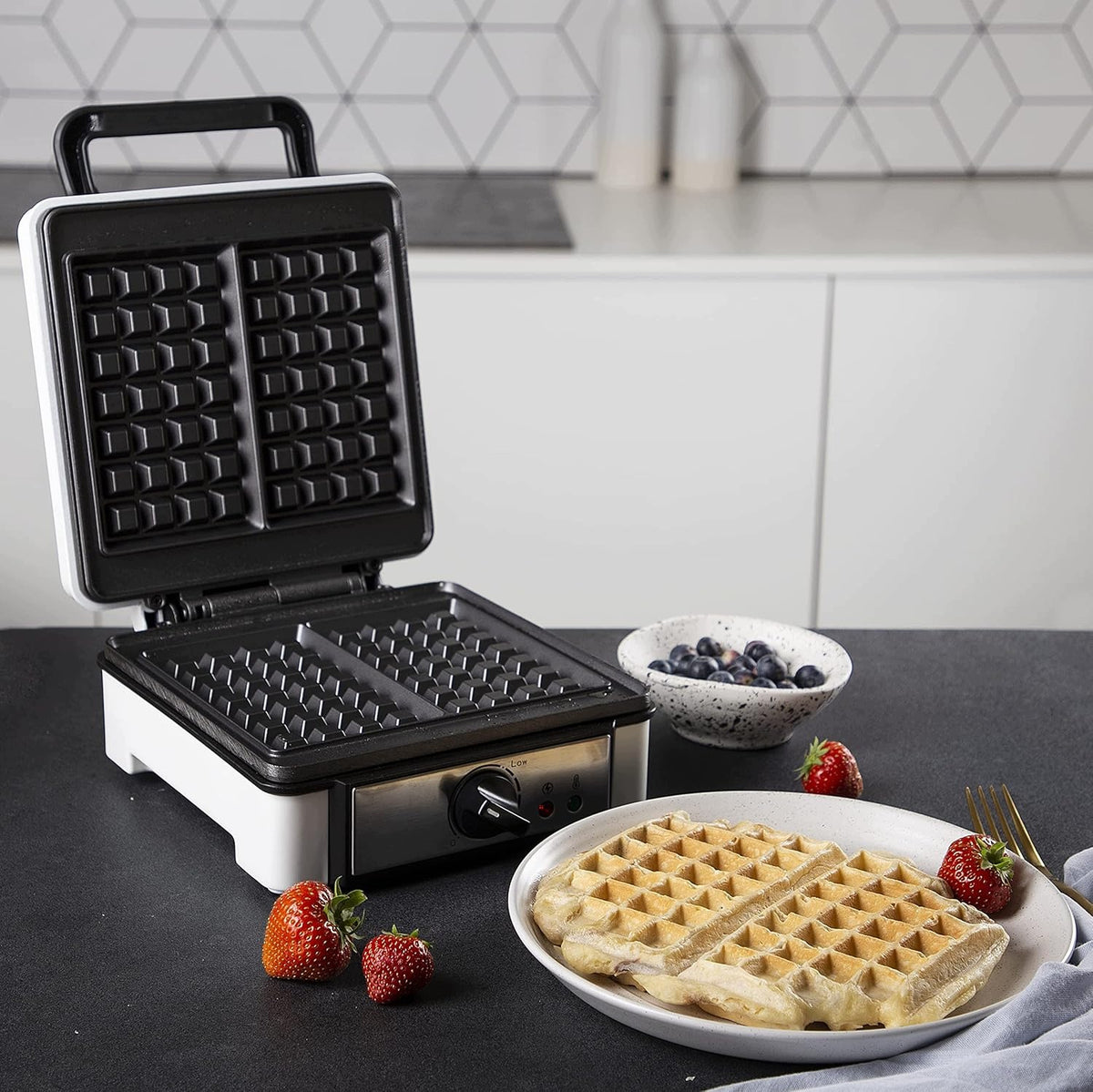 WAFFLE IRON PRINCESS FOR 2 WAFFLES 1200W ANTI-ADHESIVE COATING WHITE Packaging status original