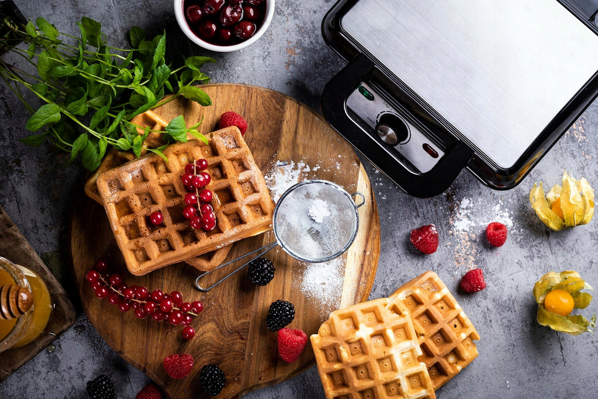 WAFFLE MAKER 1600W 2 DELICIOUS CRISPY HOMEMADE WAFFLES TEMP ADJUSTMENT Model 606204704