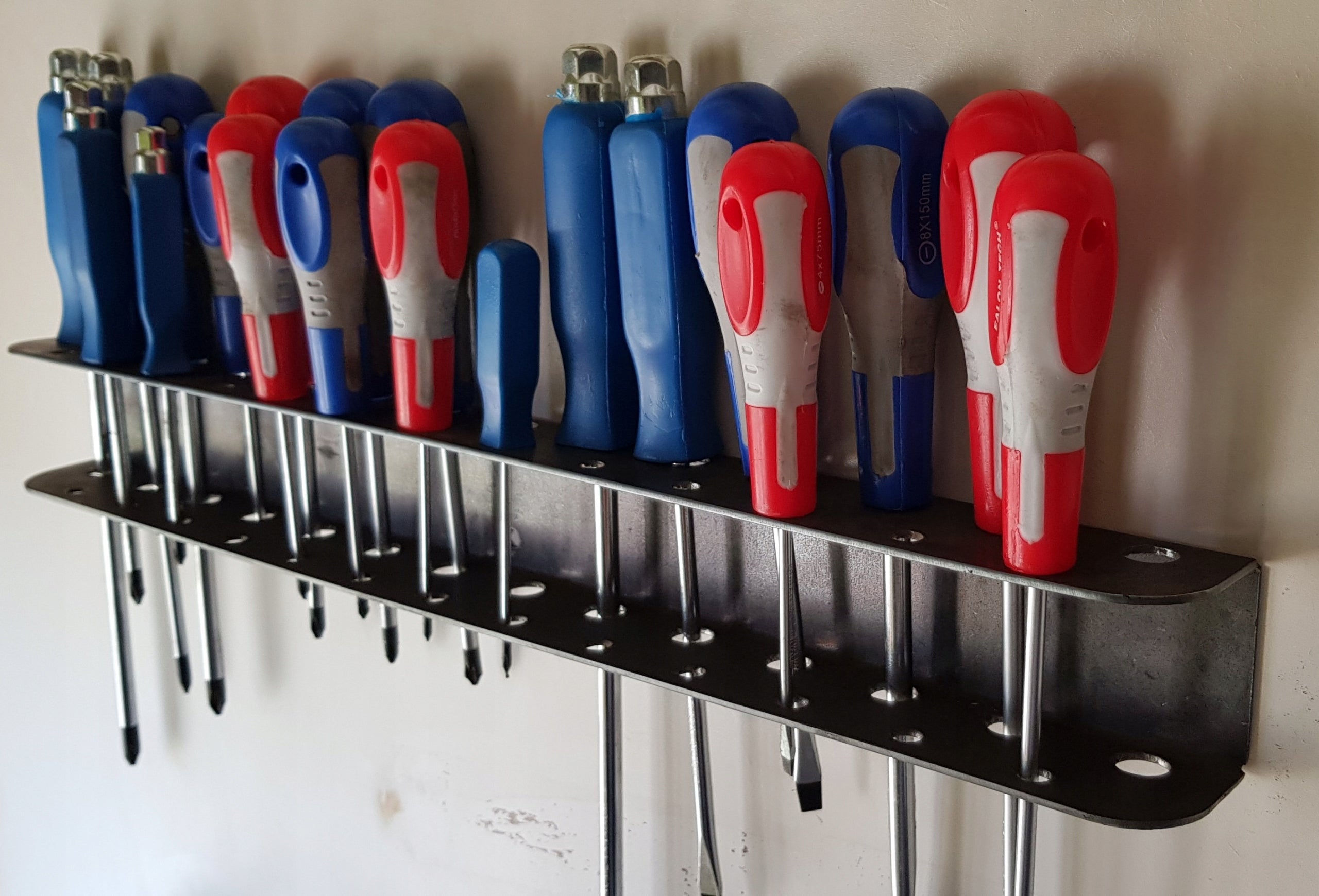 WALL Hanger for SCREWDRIVERS with Holes WRENCHES workshop tools strip Kind rail
