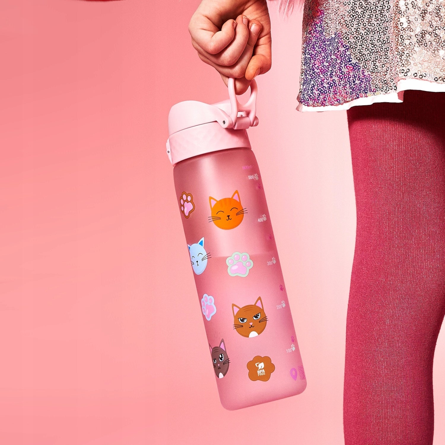 WATER BOTTLE FOR GIRLS FOR TRAINING FUNNY CATS PAWS ION8 0,5 l Manufacturer code I8RF500PRCATS