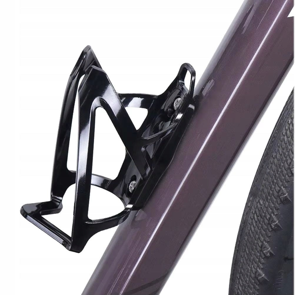 WATER BOTTLE HOLDER ATTACHED TO THE APPLE AIRTAG LOCATOR PROTECTION FOR THE BIKE Model uchwyt na bidon na airtag