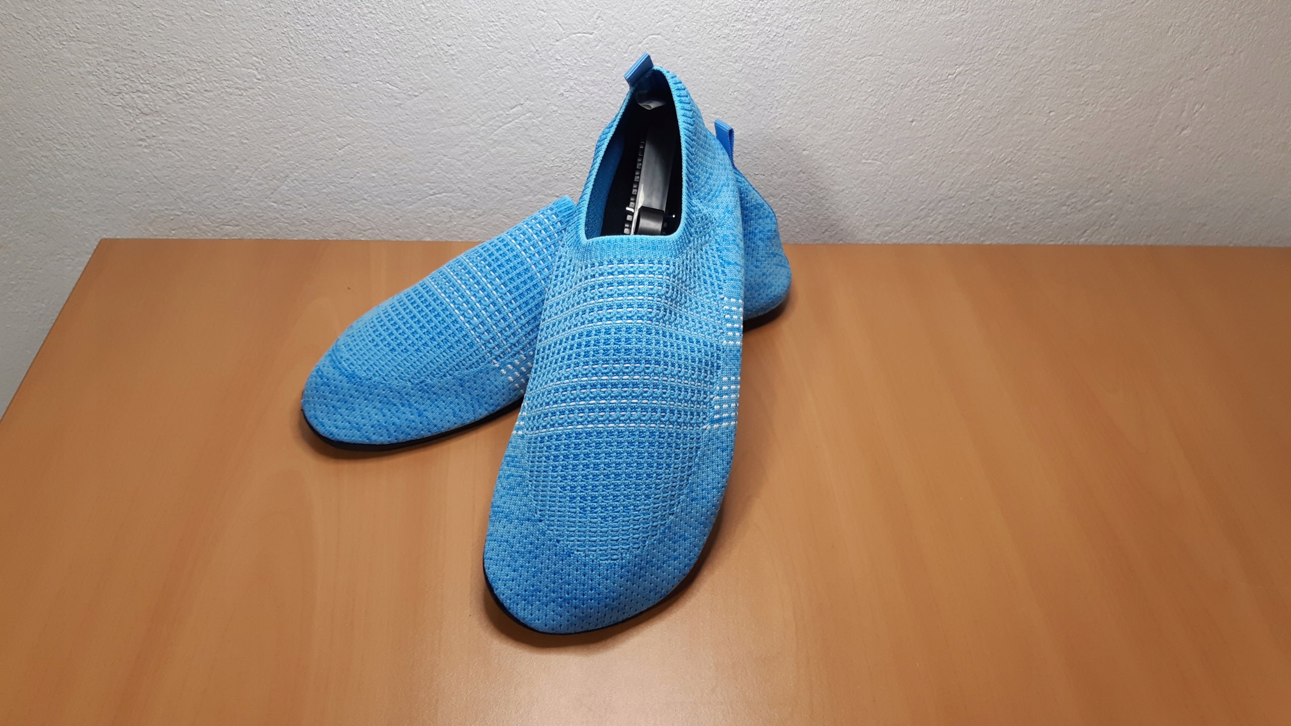 WATER SHOES r. 44 BEACH SHOES sea urchins rocky beaches yoga kayak rocks Brand no brand