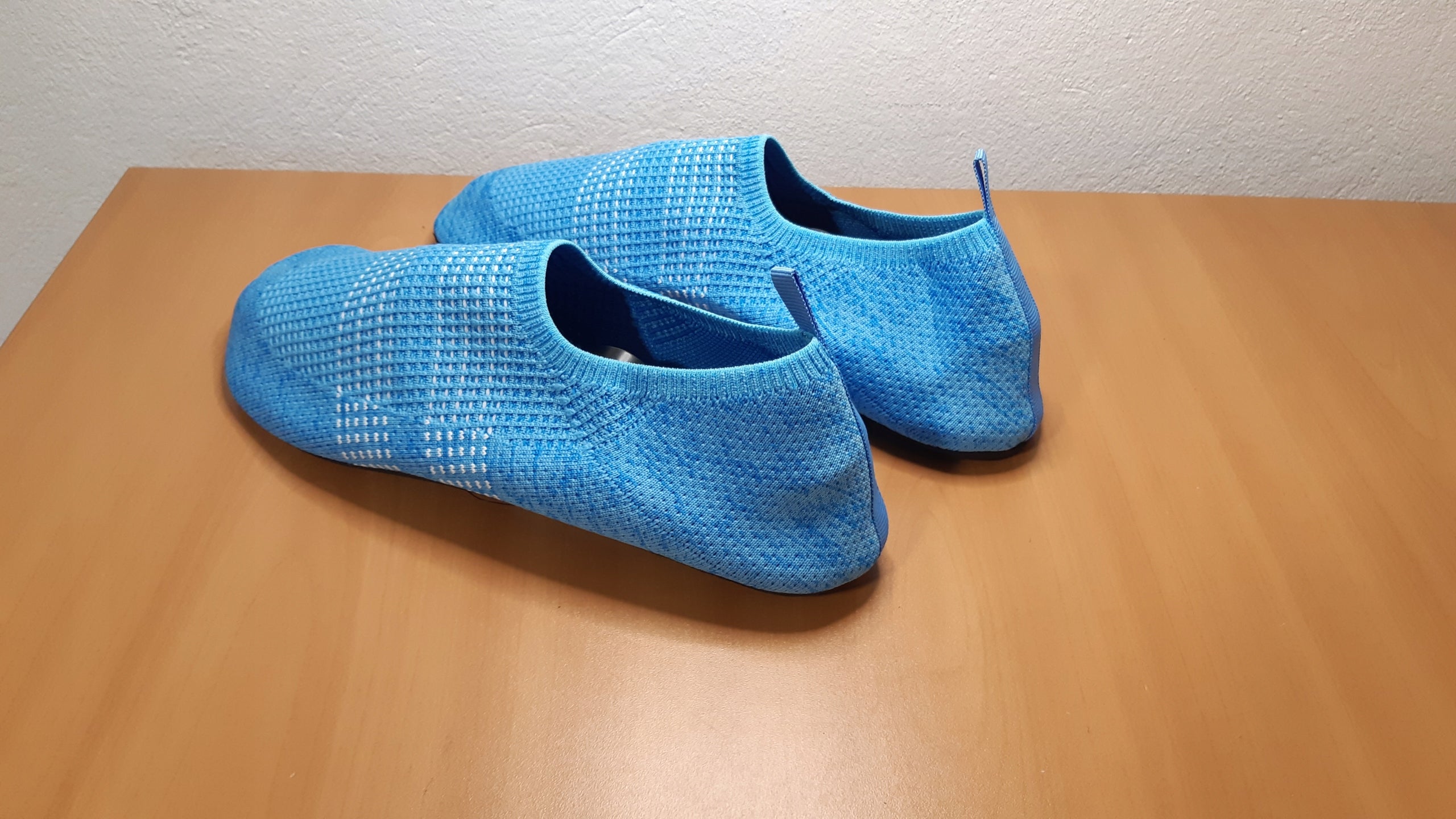 WATER SHOES r. 44 BEACH SHOES sea urchins rocky beaches yoga kayak rocks Model Astero