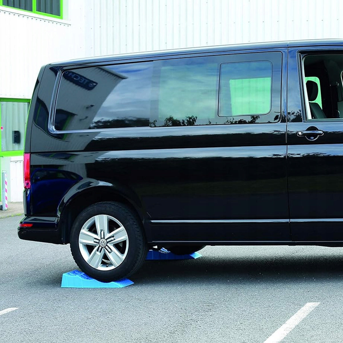WEDGES OVERRUN LEVELING RAMPS FOR CARAVAN MOTORHOME 5 TONS 2 PCS SET EAN (GTIN) 4063004086407