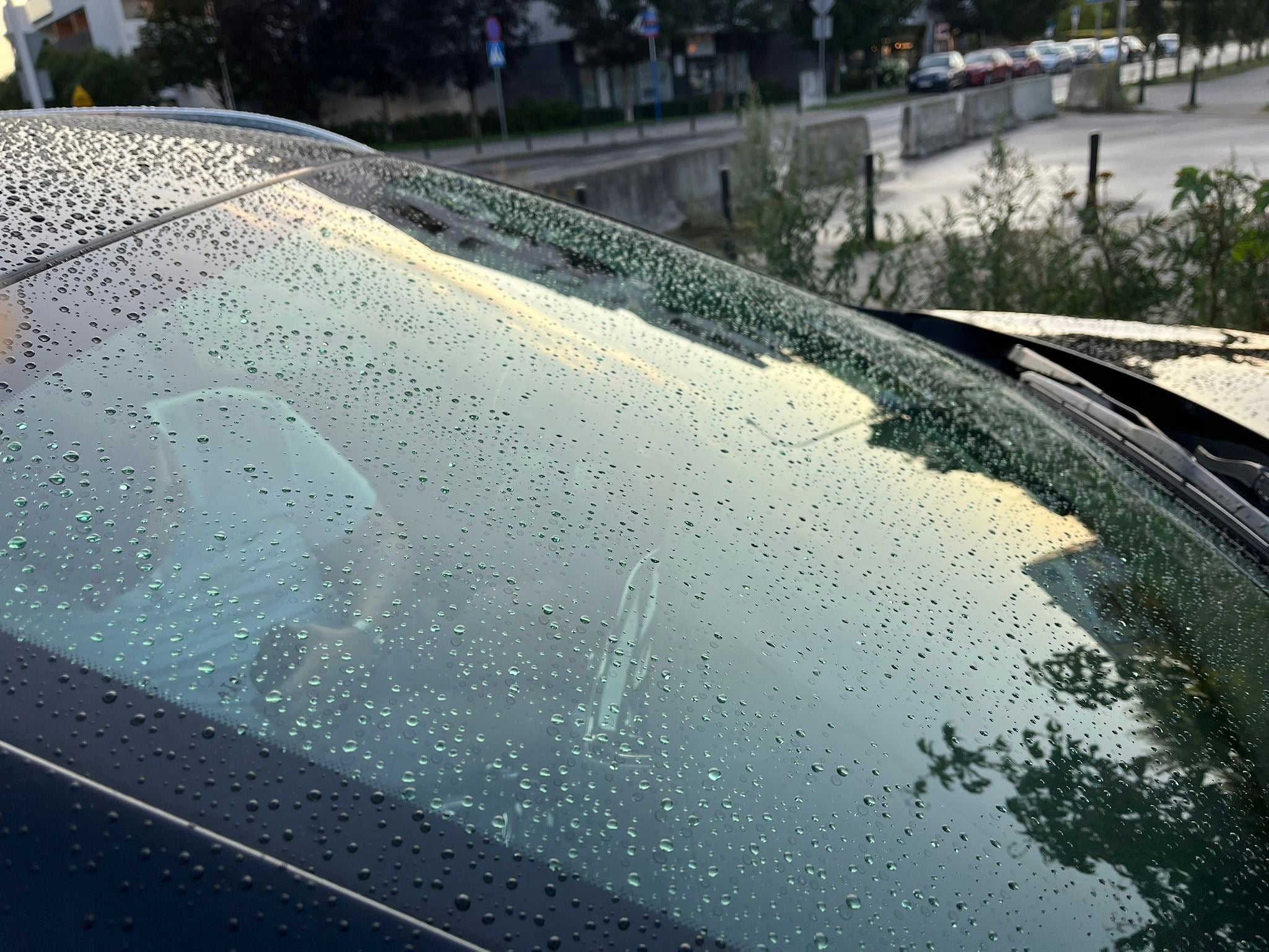 WHIPER - Hydro Glass with "invisible wiper" effect Manufacturer Ceramizer