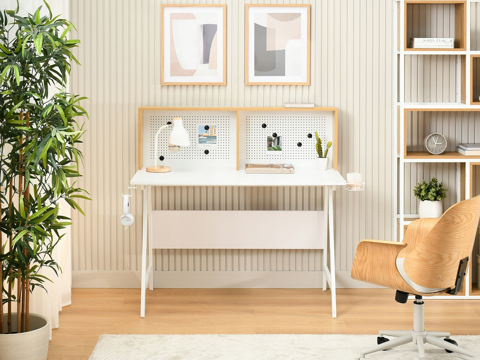 WHITE DESK WITH MAGNETIC EXTENSION CUP HOLDER AND ALVAR HANGERS Manufacturer code 5907698698616