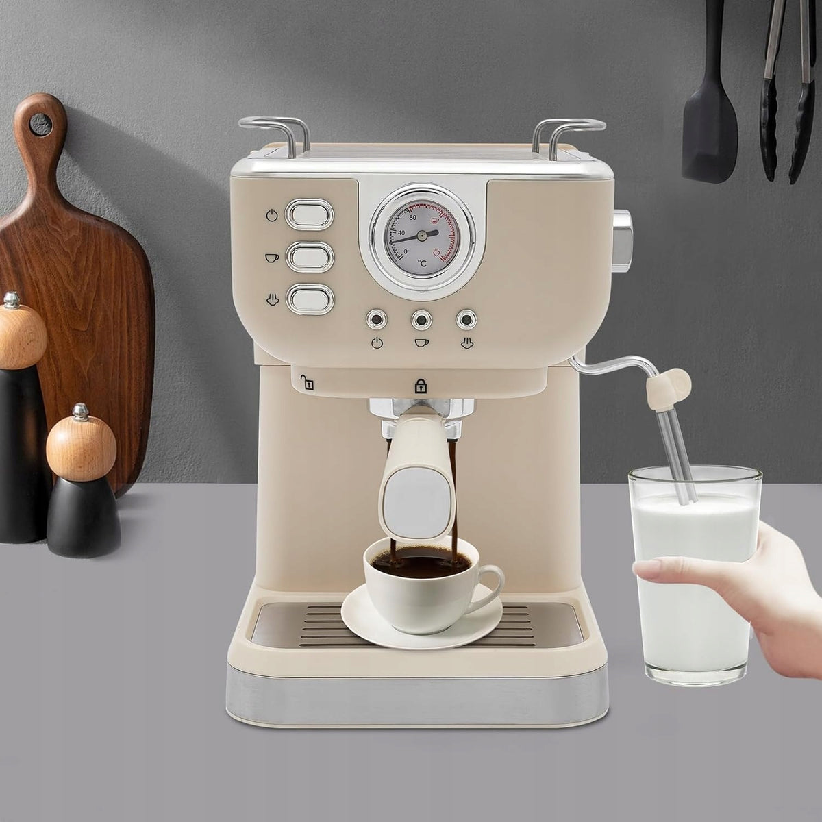 WHITE STYLISH COFFEE MAKER WITH MILK FROTHER FUNCTION 1050W 1,5L