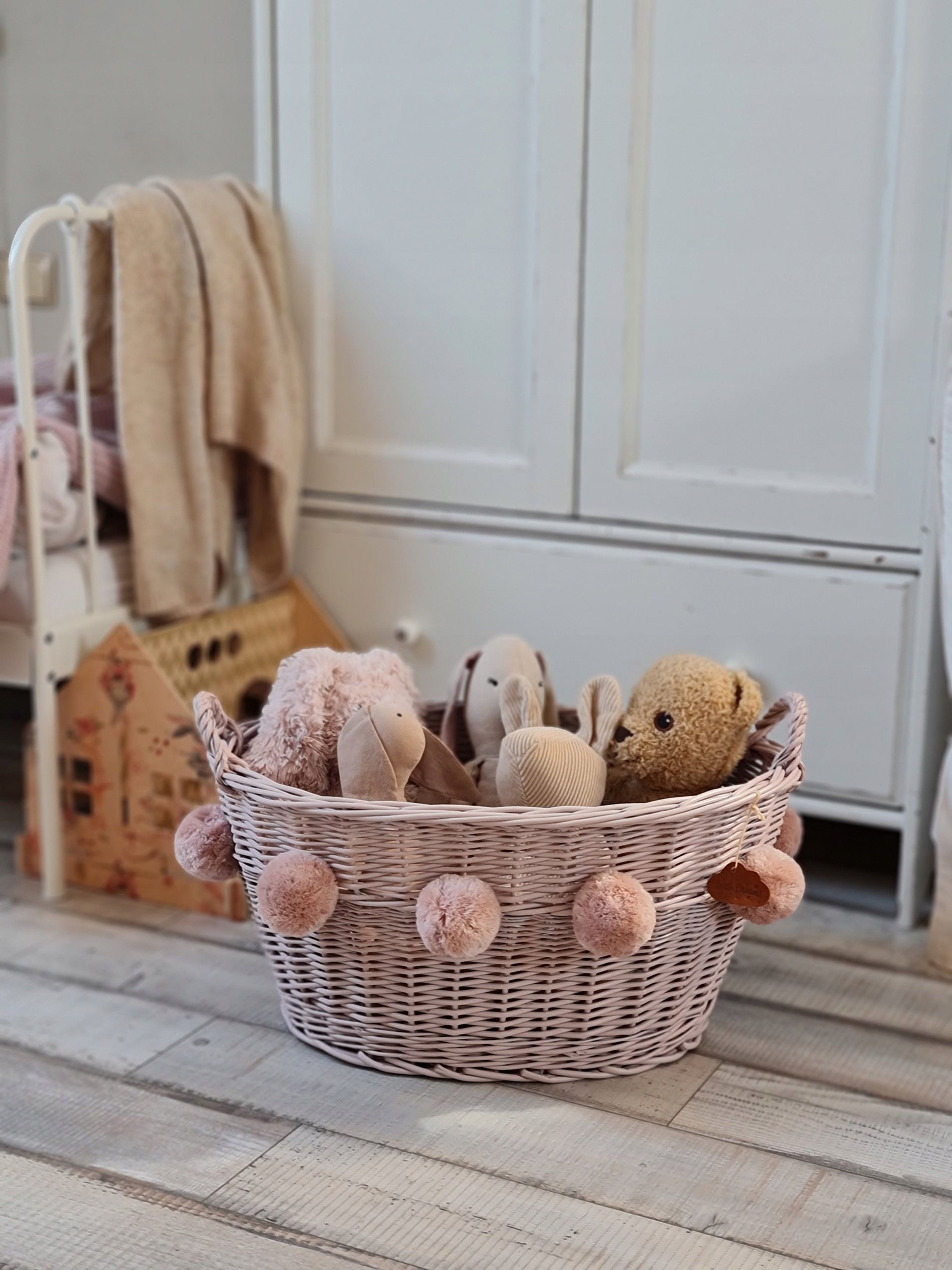 WICKER BASKET FOR TOYS DIRTY PINK OVAL POMPOM Brand Little Dreams
