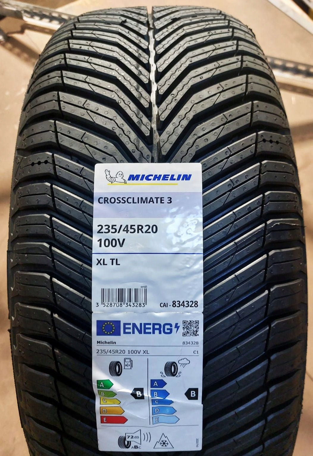 WINTER TYRE MICHELIN CROSSCLIMATE 235/45R20 100V XL REINFORCED 2025 Number of tires offered 1 pc.