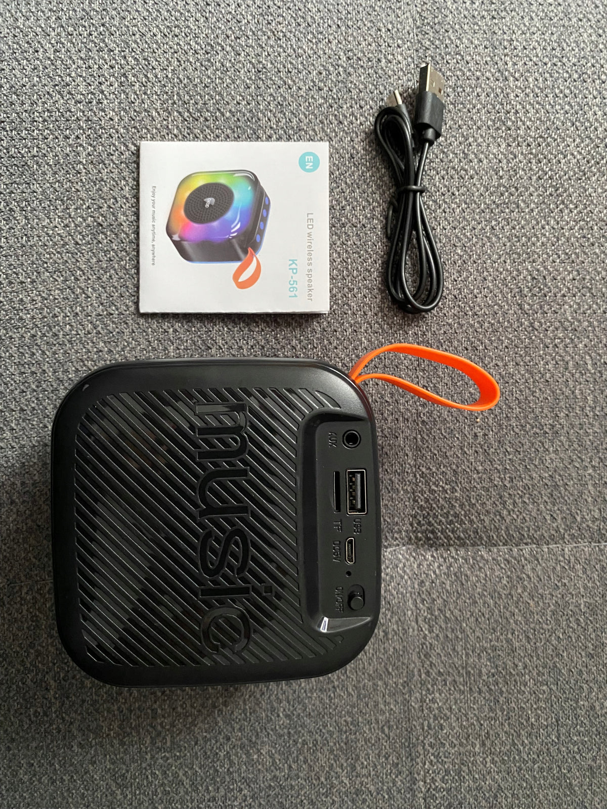 WIRELESS BLUETOOTH LED SPEAKER RGB 5W USB TF AUX PORTABLE COLOR Packaging status original