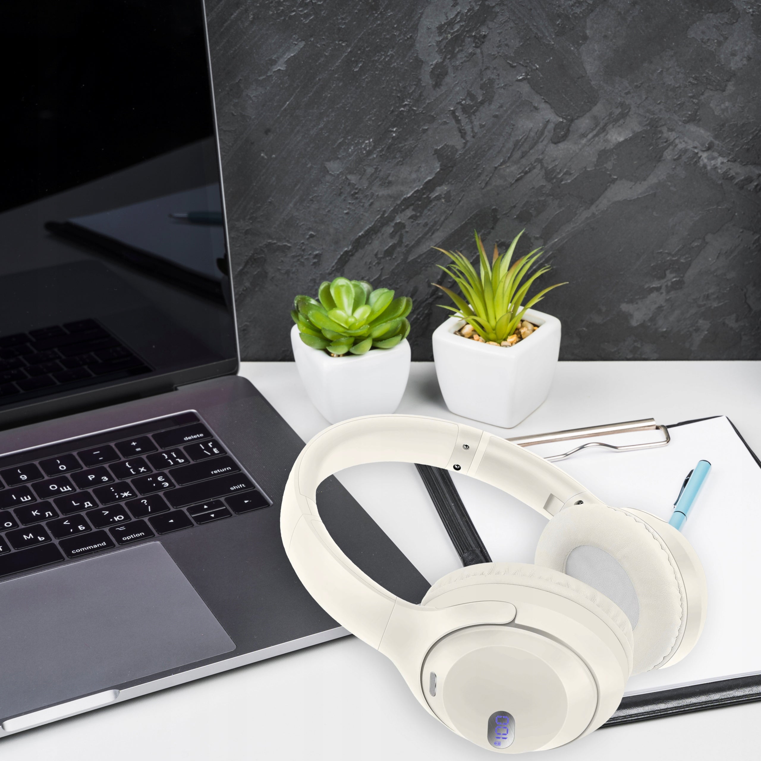WIRELESS ON-EAR HEADPHONES FOR RUNNING COMPUTER PHONE TV RADIO EAN (GTIN) 5902270791143