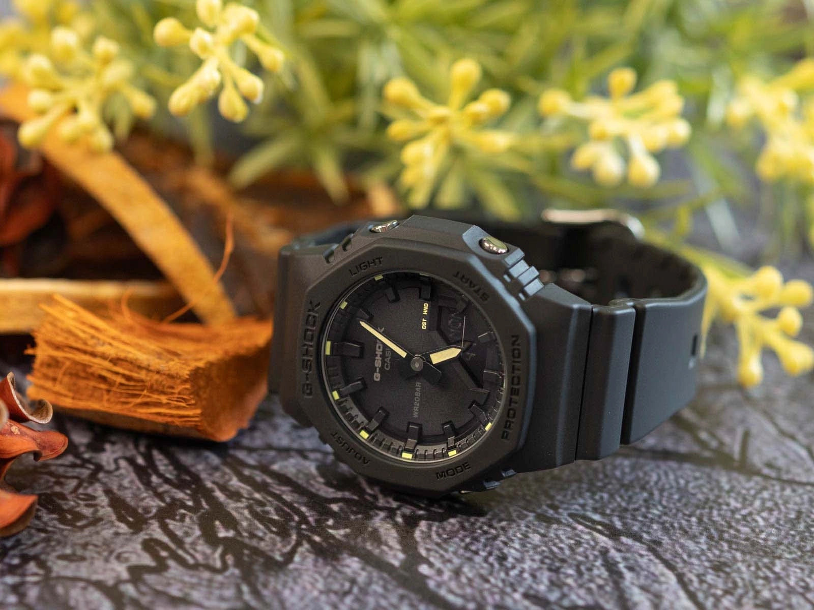 WOMEN'S WATCH CASIO GMA-P2100SA-1A2ER G-SHOCK BLACK STOPWATCH 200M Batteries included yes