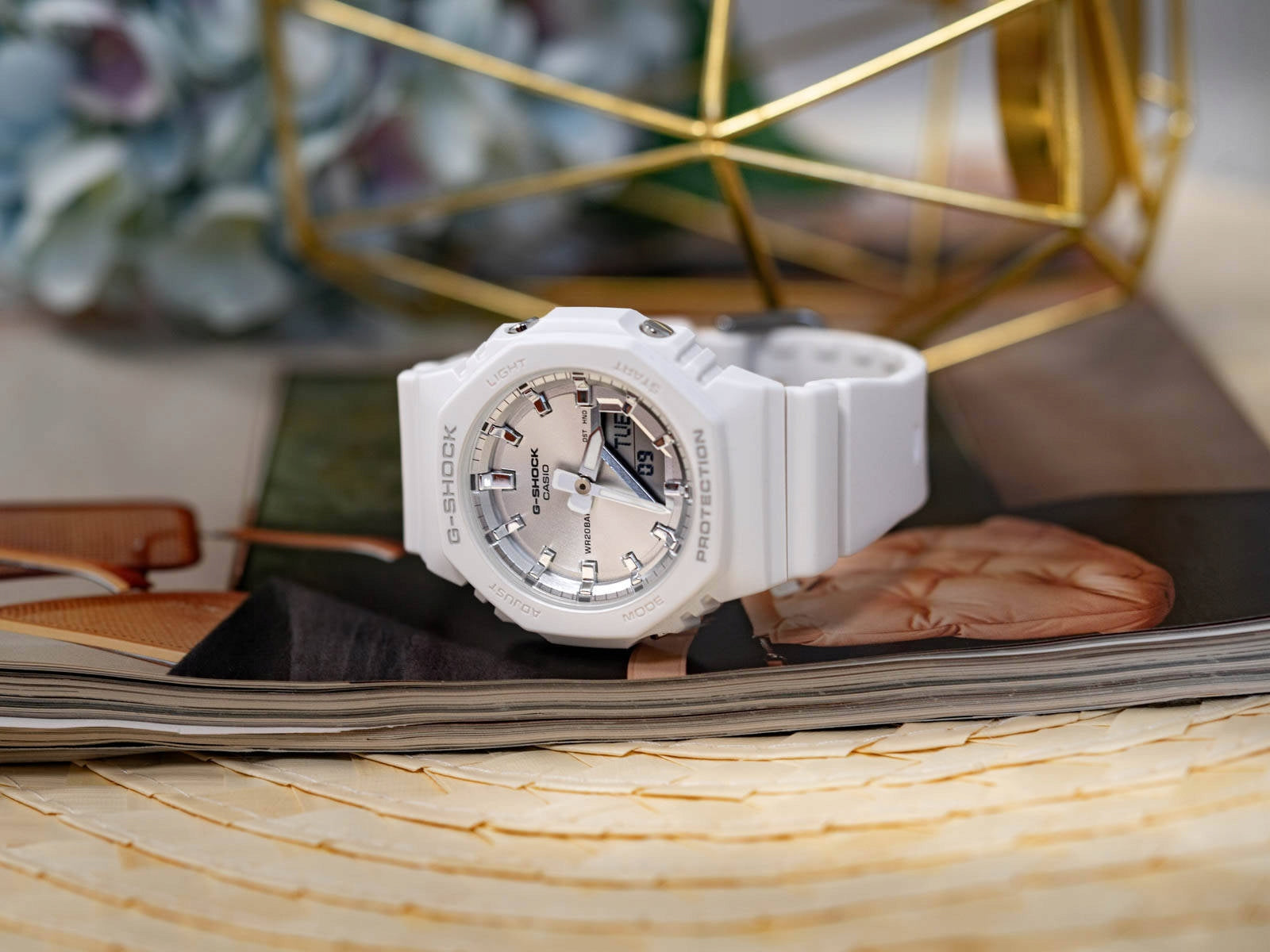 WOMEN'S WATCH CASIO GMA-P2100VA-7AER G-SHOCK WHITE BAR TIMER ALARM Packaging status original