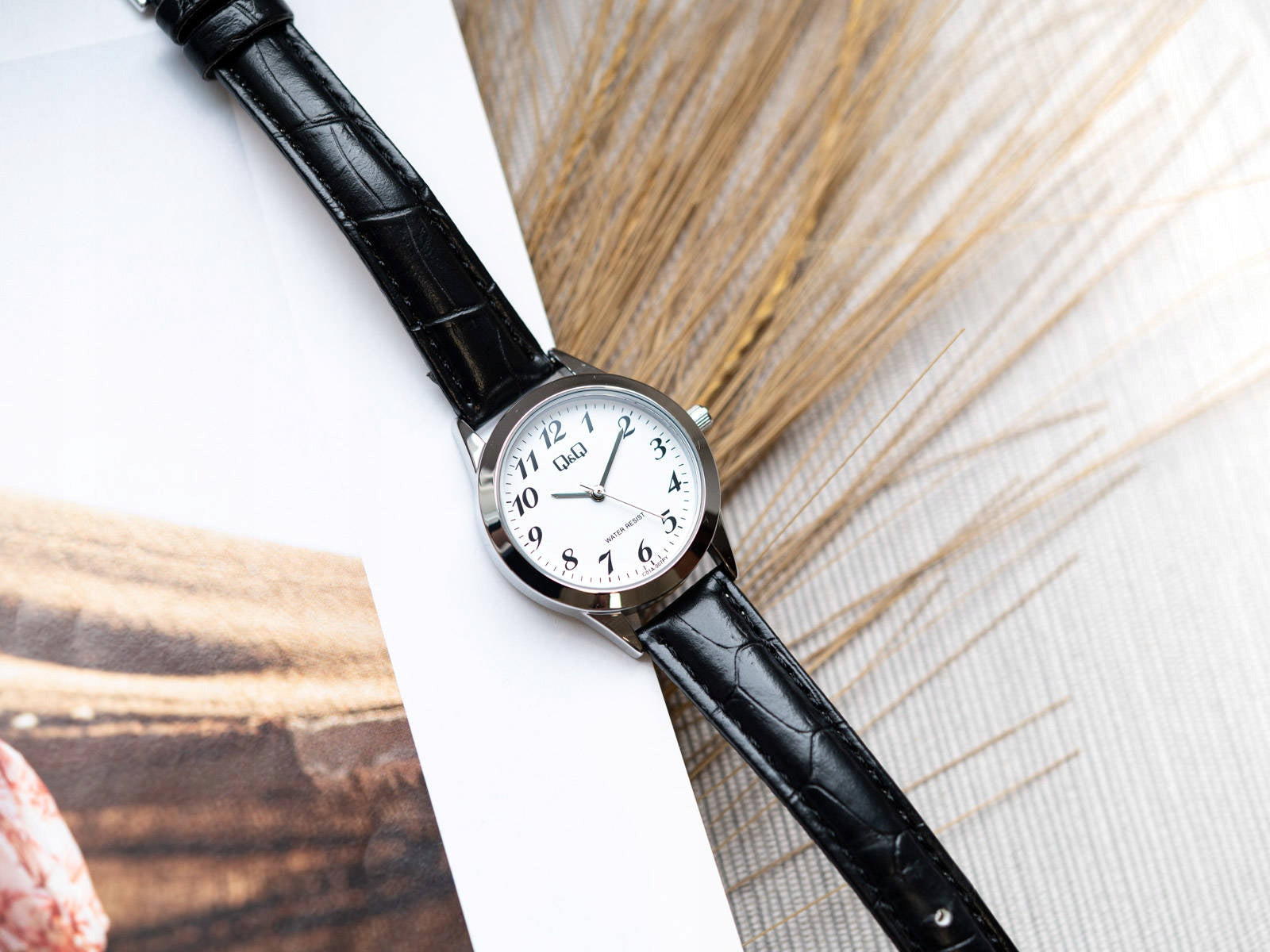 WOMEN'S WATCH QQ C01A-007PY CLASSIC CASUAL Batteries included yes