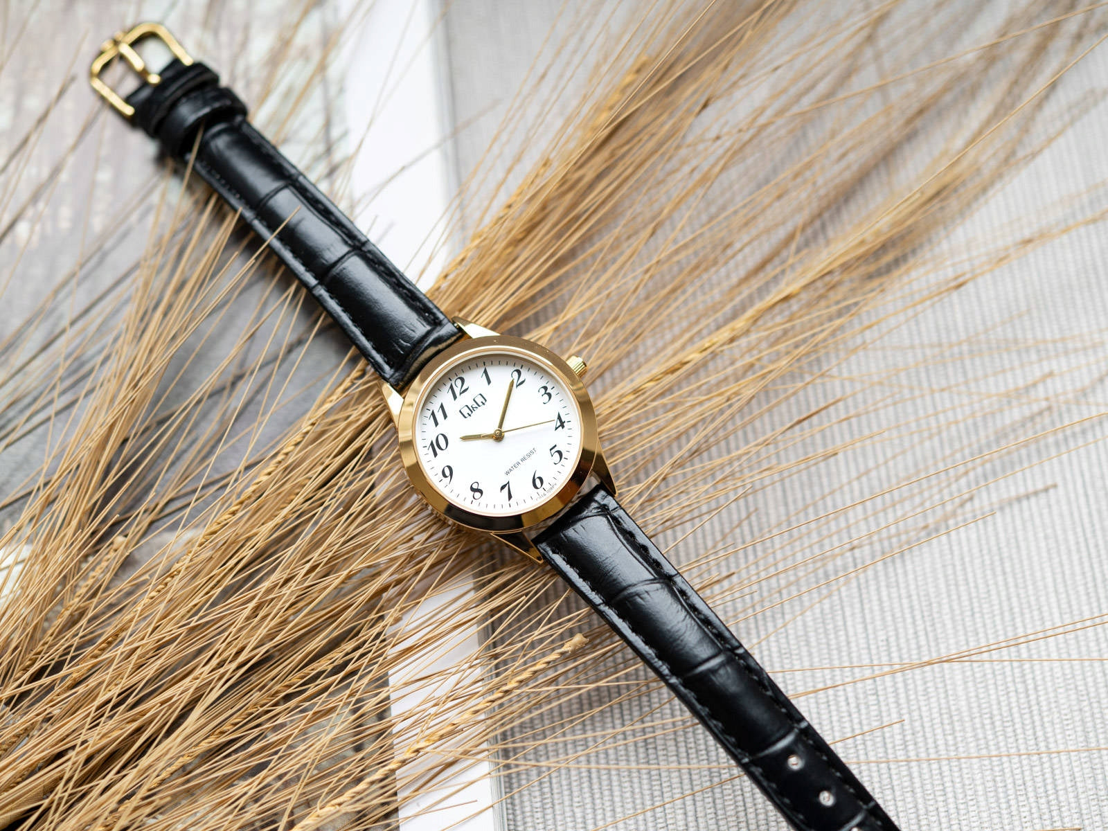 WOMEN'S WATCH QQ C01A-008PY CLASSIC CASUAL Batteries included yes