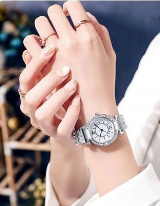 WOMEN'S WATCH WITH BRACELET SILVER ELEGANT WITH CRYSTALS 812 Batteries included yes