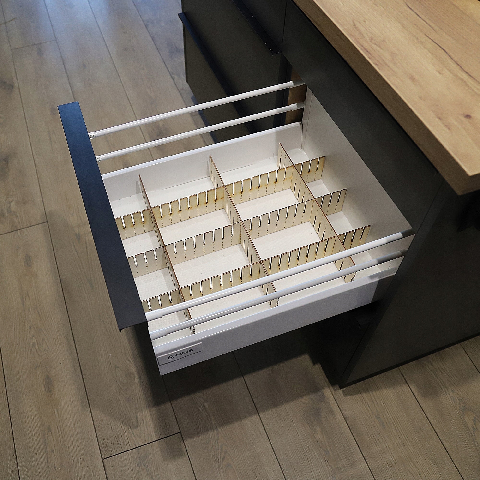 WOOD ORGANIZER FOR DRAWERS 43x13CM SEPARATOR x2 Manufacturer code LAS-093
