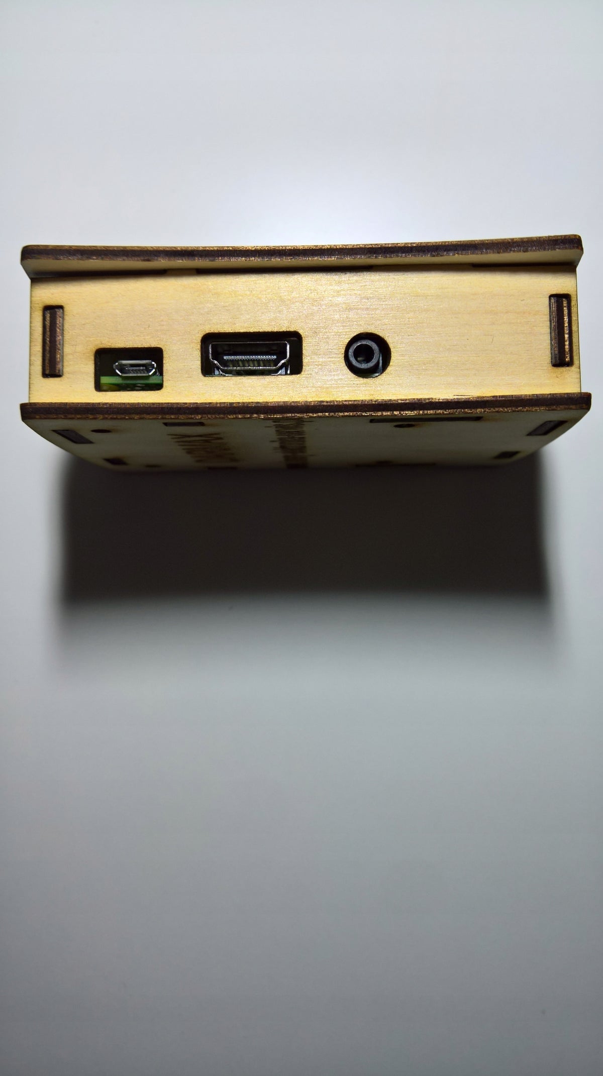 WOODEN HOUSING FOR RASPBERRY 2/3/B+ Manufacturer Darmax