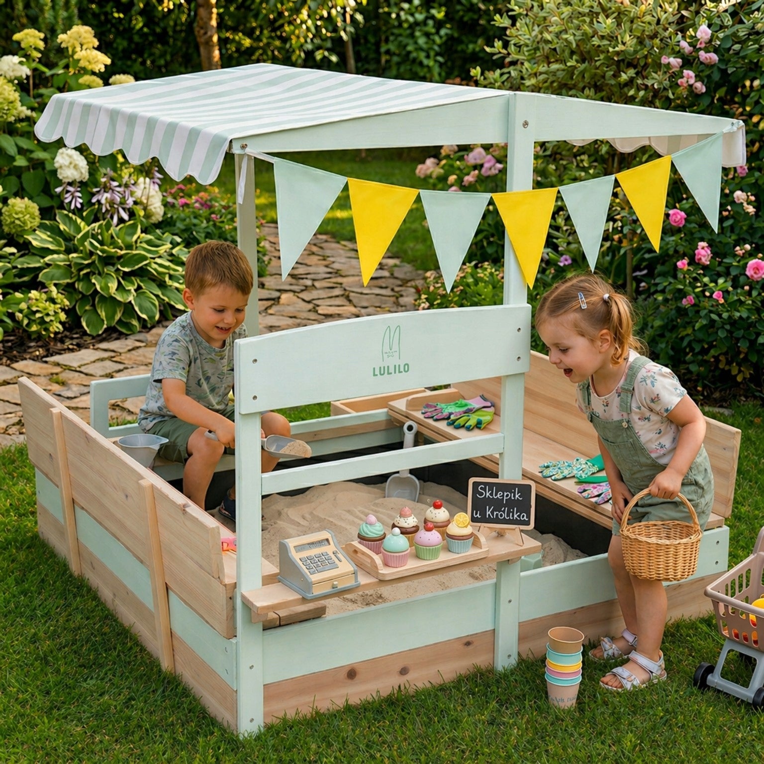 WOODEN SANDBOX FOR CHILDREN WITH CANOPY BENCHES CLOSED GARDEN 120CM Kid's age 3＋ years