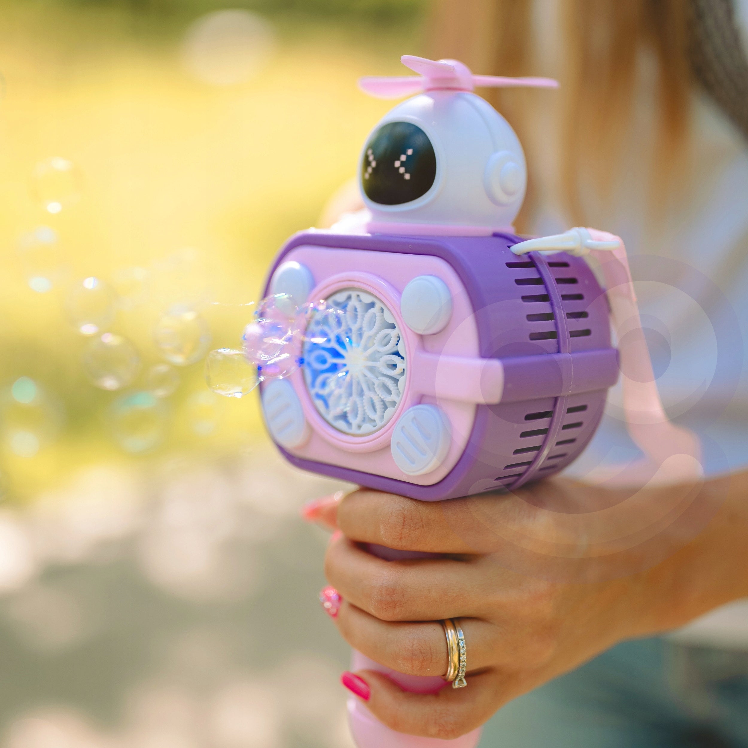 WOOPIE Astronaut Machine for Making Soap Bubbles Pink Kind machine