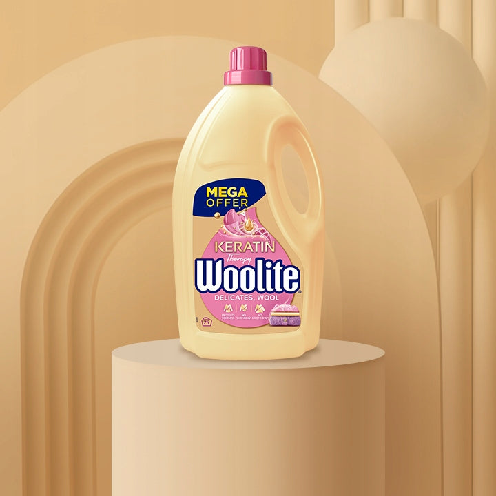 Washing Liquid WOOLITE Keratin Therapy Delicate Fabric Wool 75 Washes 4,5L Packaging status original