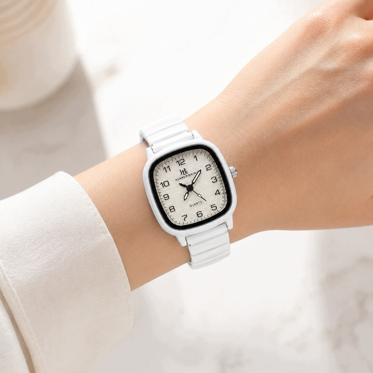 Watch on Elastic White Bracelet White Dial Minimalist Brand no brand