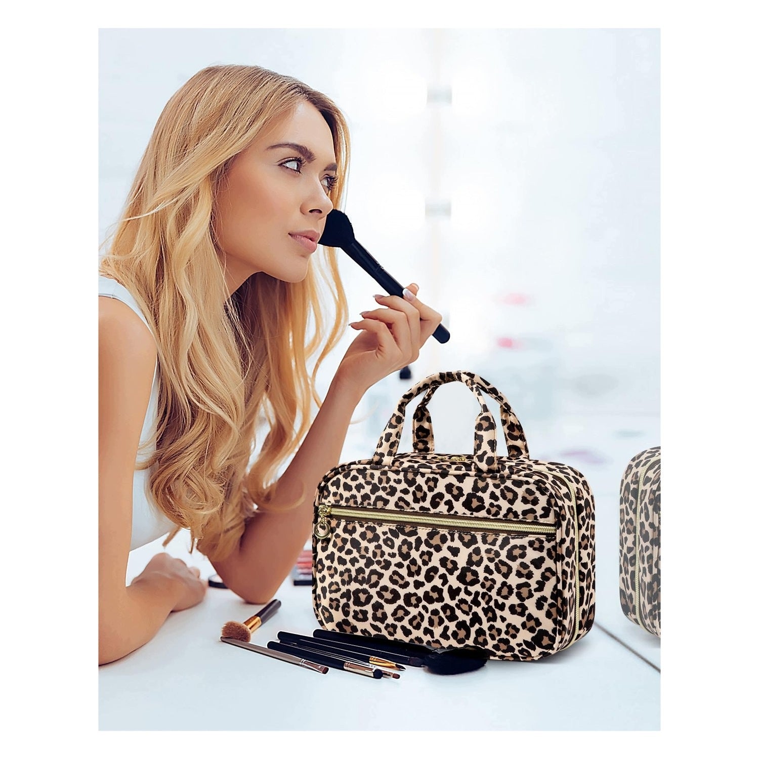 Waterproof Cosmetic Bag for Women - With 360° Hook Brand no brand