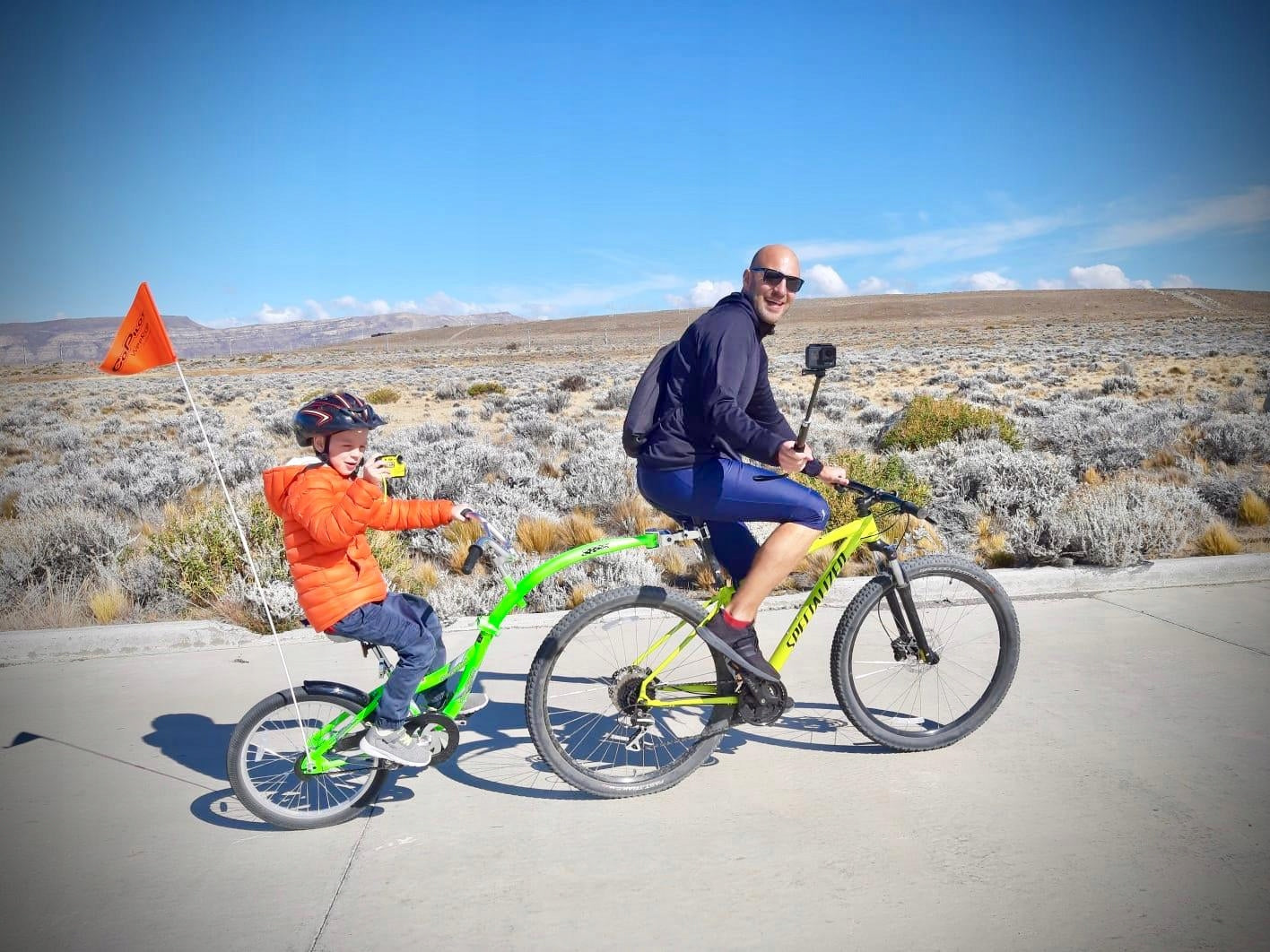 WeeRide Co Pilot bike, trailer, trailer, tow