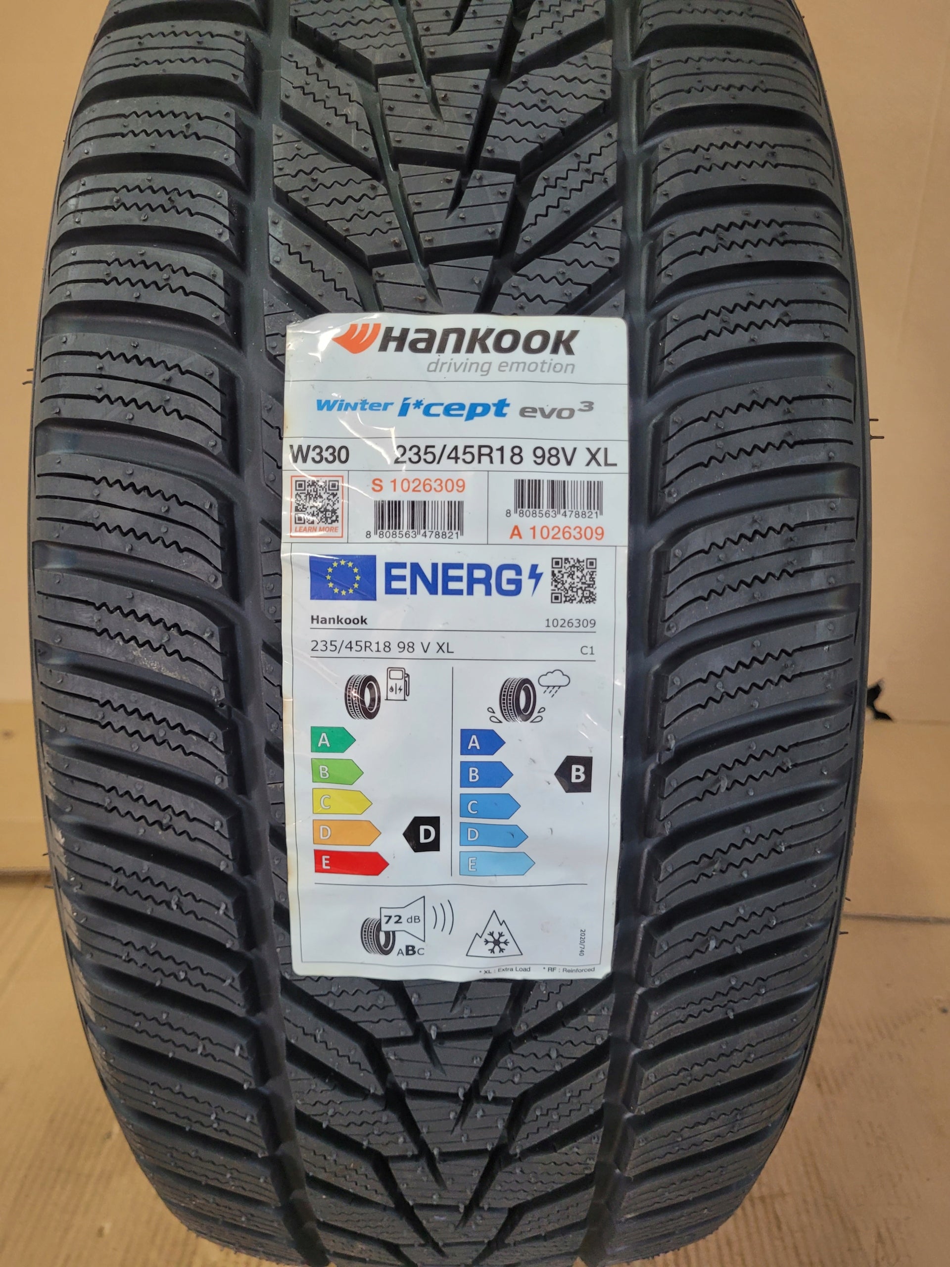 Winter tyre Hankook Winter i*cept evo3 W330 235/45R18 98 V Number of tires offered 1 pc.
