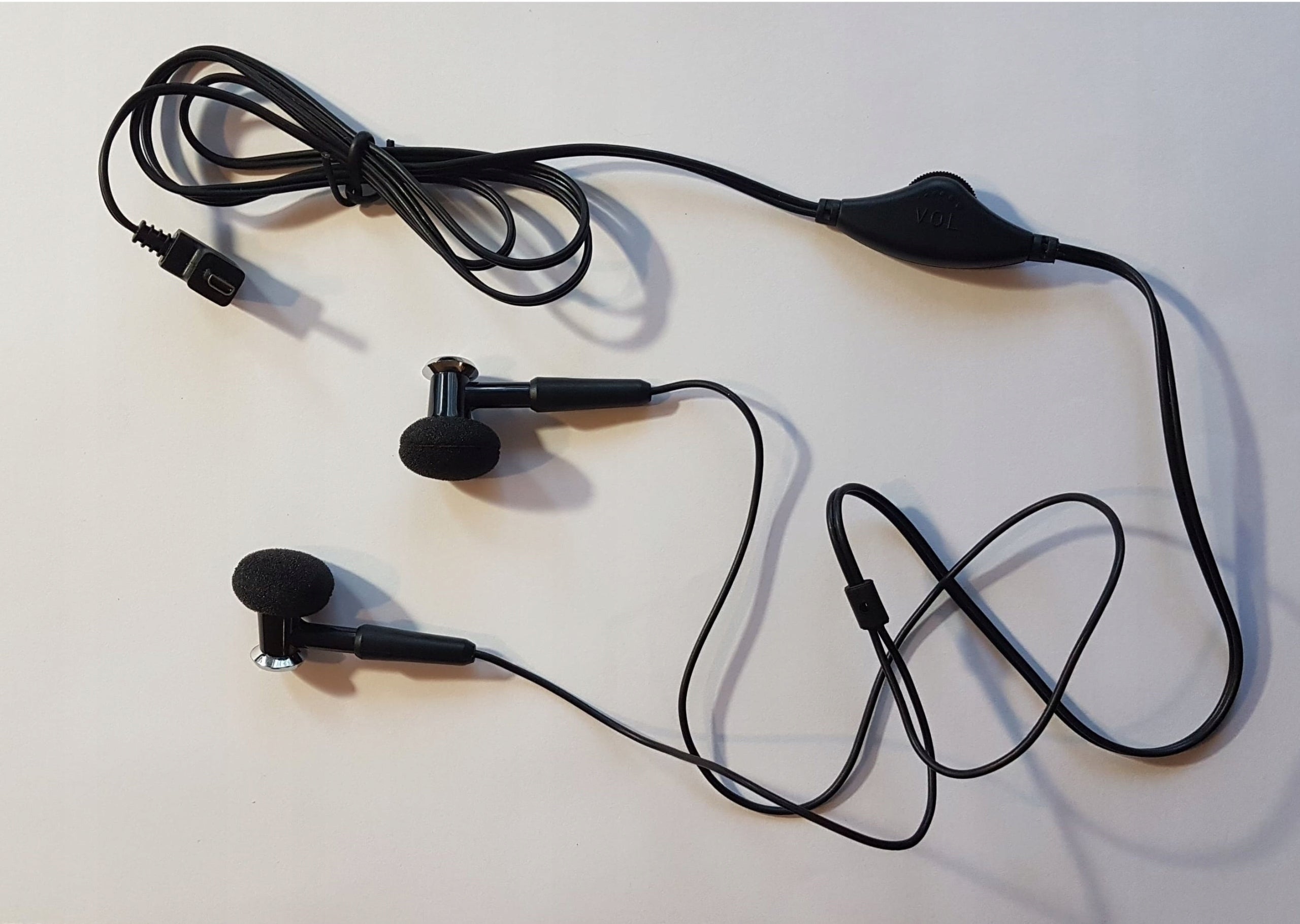 Wired Earbuds Black with Regucation Head Brand SMS Audio