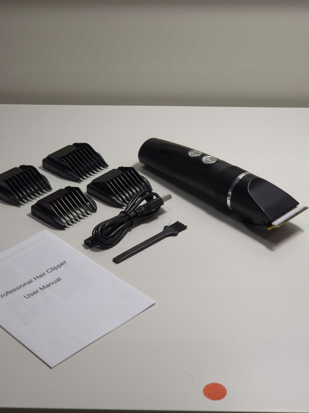 Wireless Trimmer for Hair and Beard 4 USB Caps Black