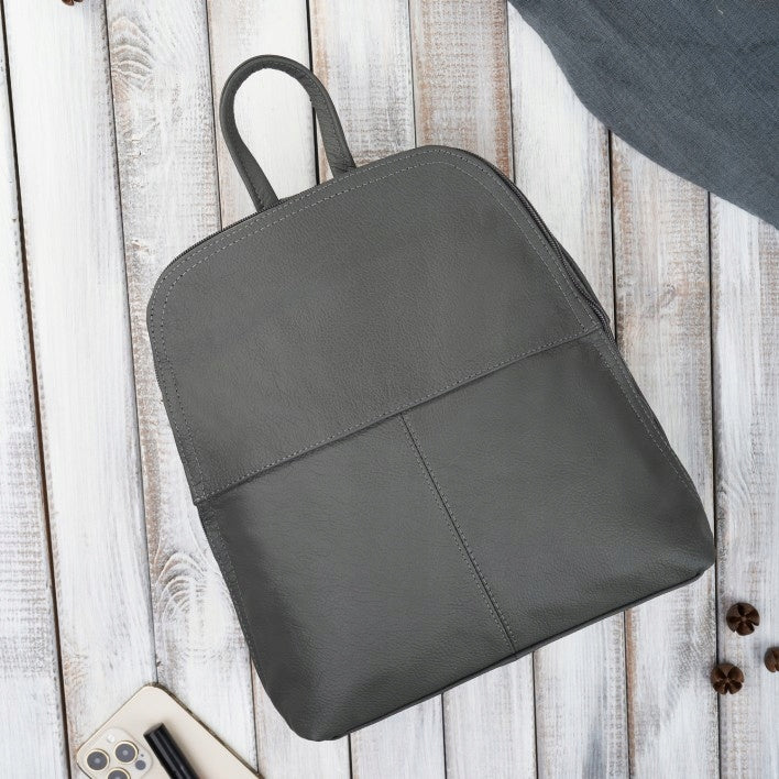 Women's backpack leather grey small classic city backpack Abruzzo EAN (GTIN) 5905567213854