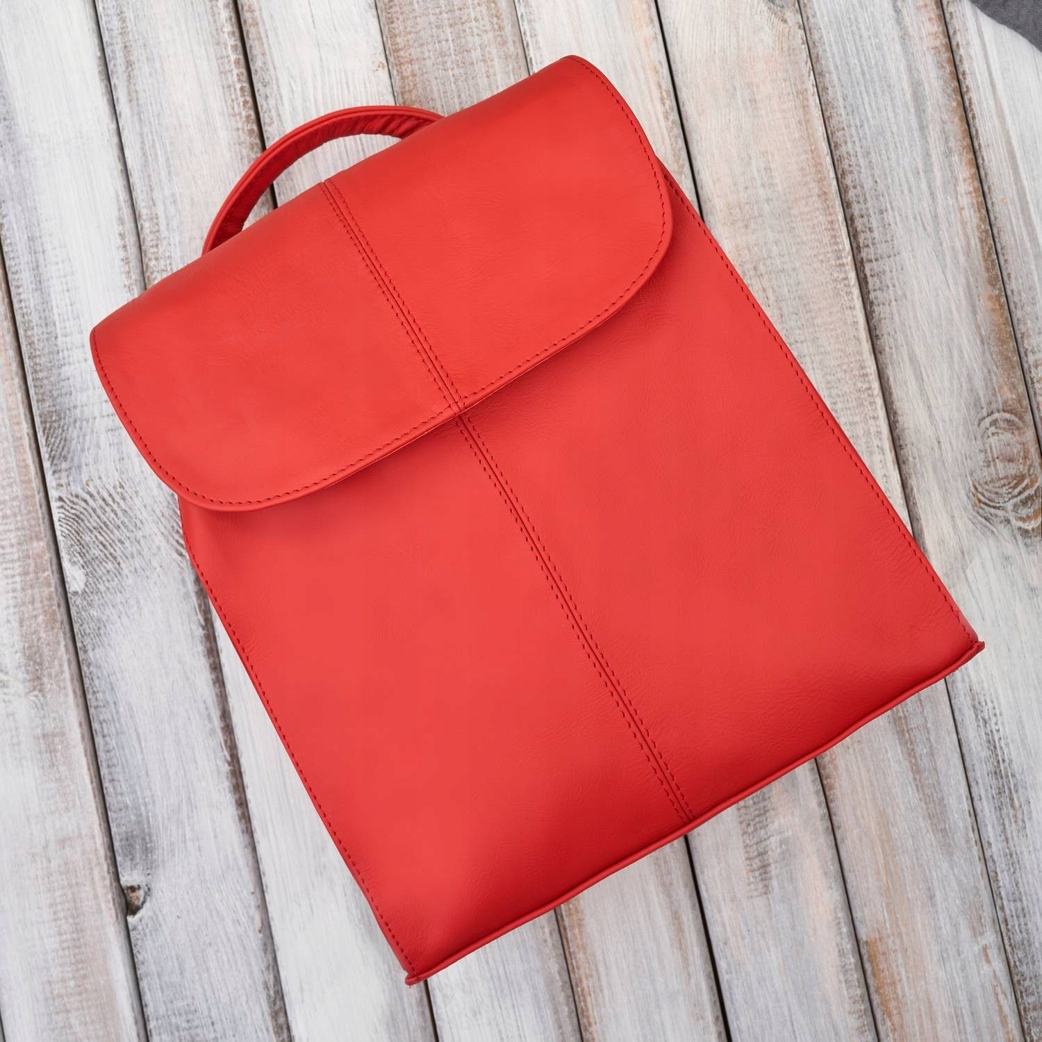 Women's backpack leather red small city backpack casual Abruzzo Brand no brand