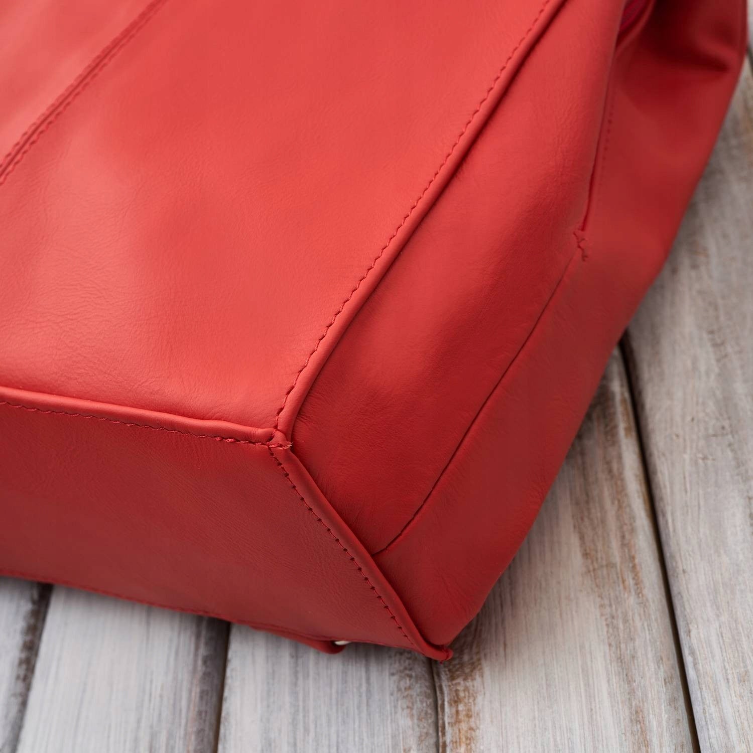 Women's backpack leather red small city backpack casual Abruzzo EAN (GTIN) 5905567213939