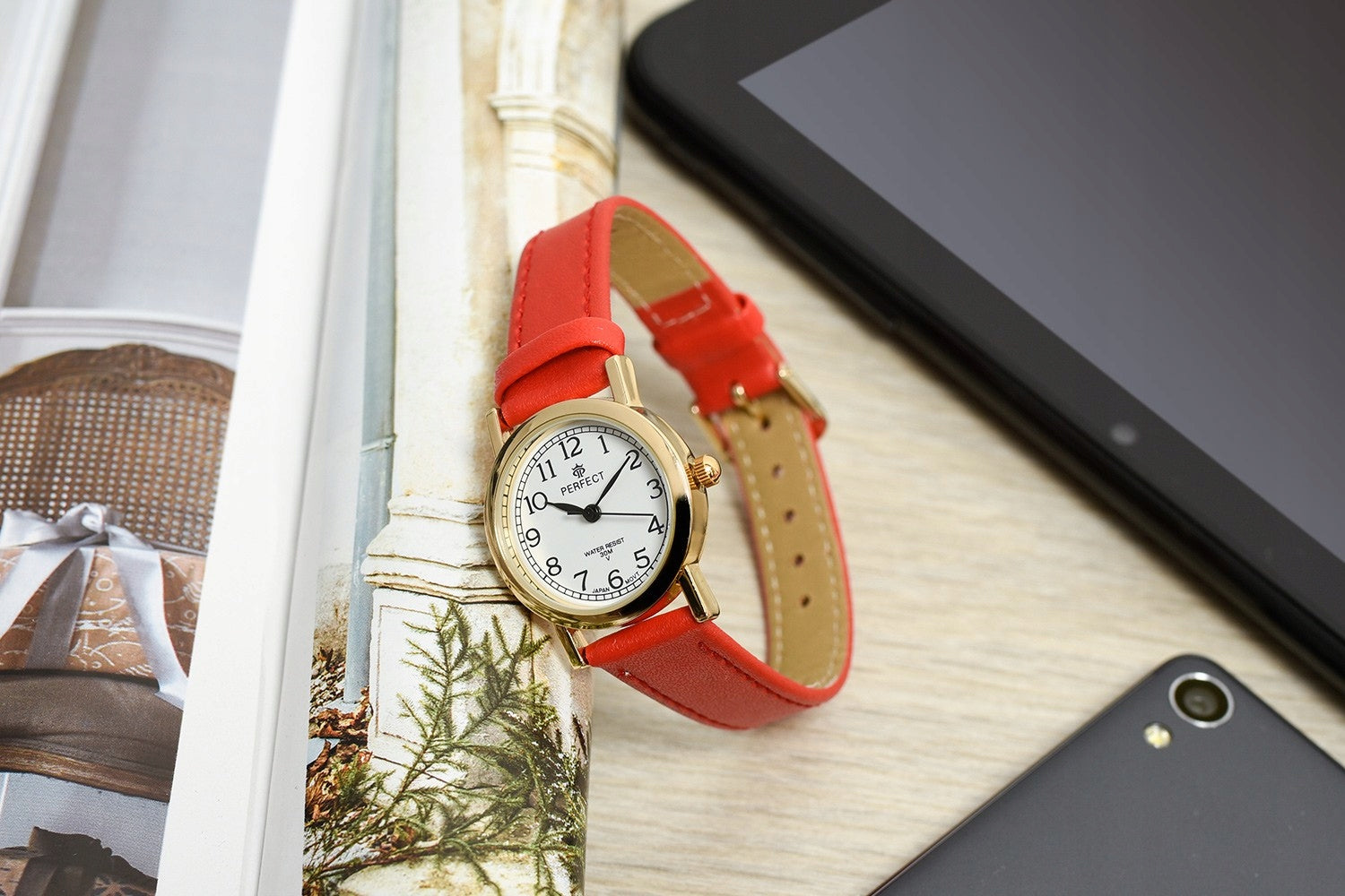 Women's watch leather strap classic Perfect Functions waterproof