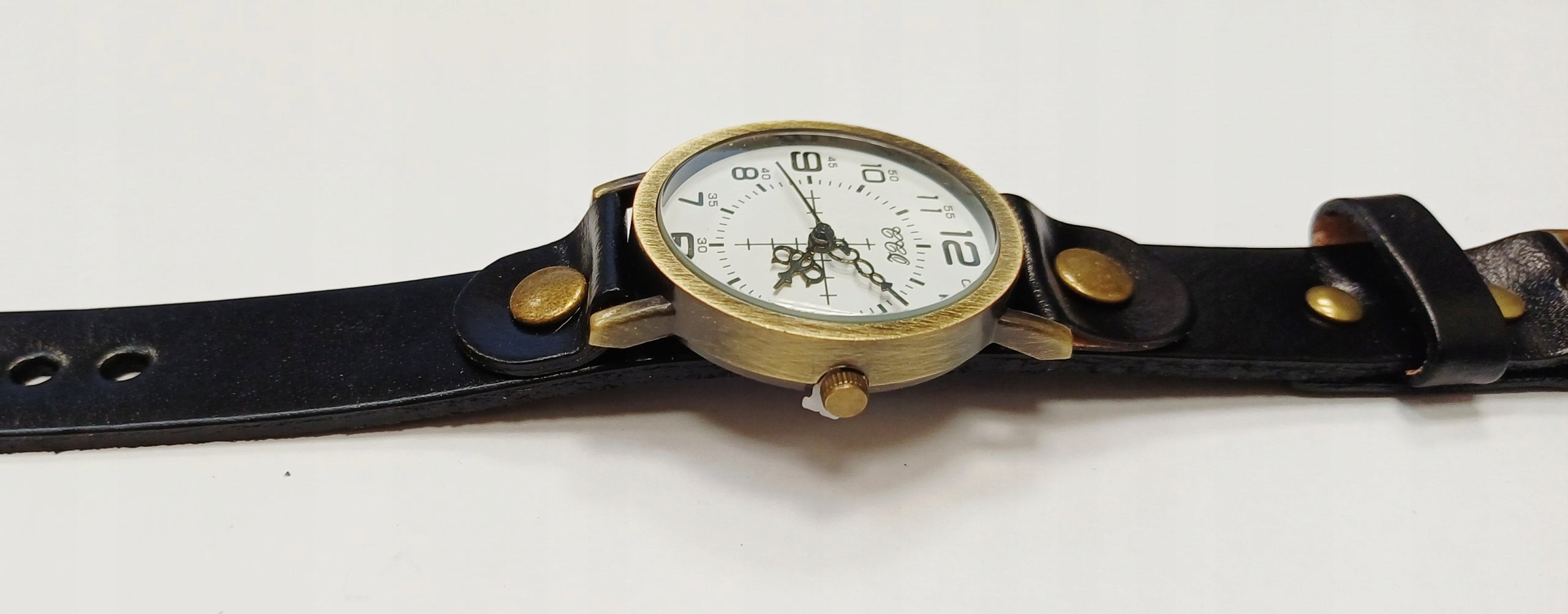Women's watch vintage brown leather strap retro classic elegant box Manufacturer code VINTAGE