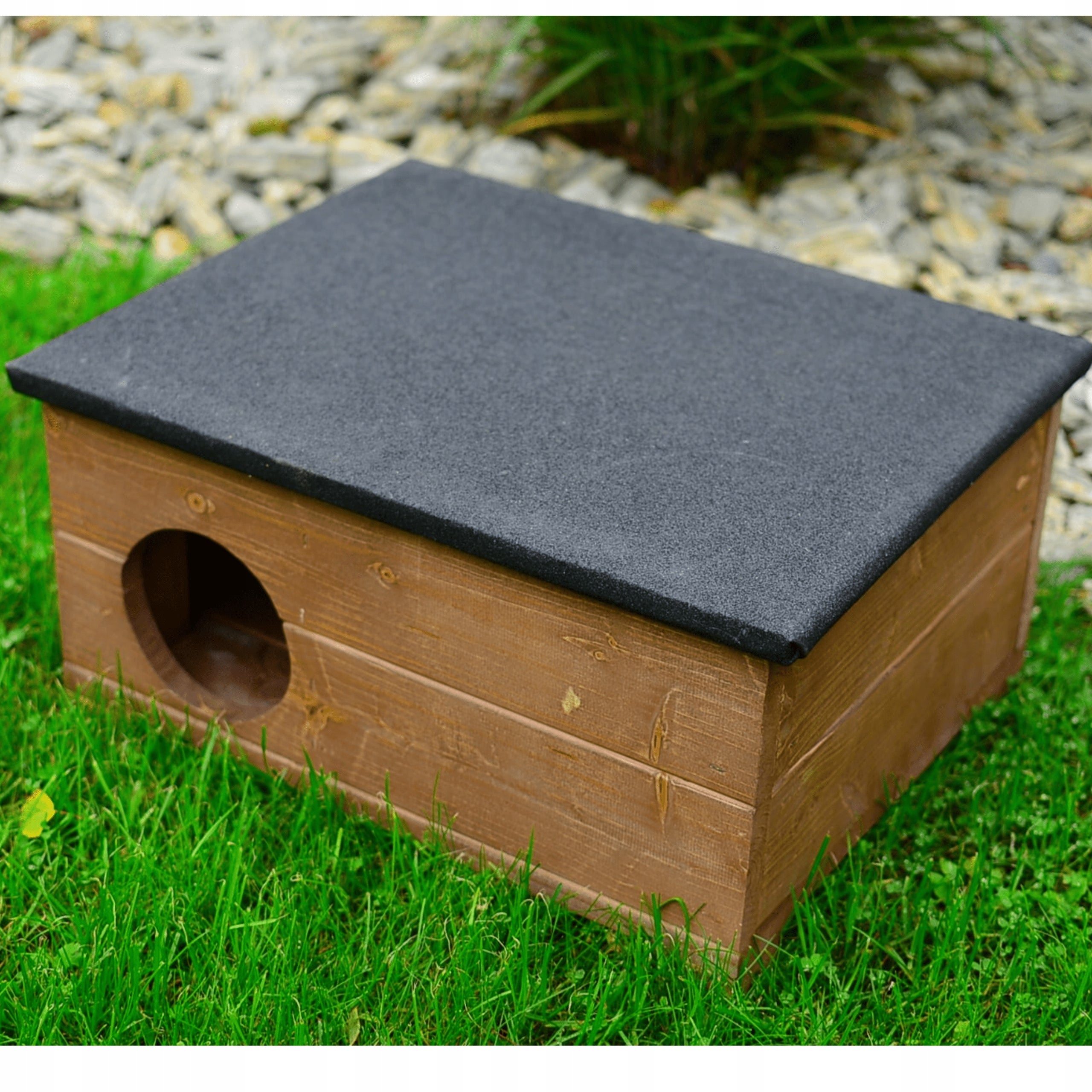 Wooden Hedgehog House Booth Bed Shelter For Small Animals Product height 21 cm