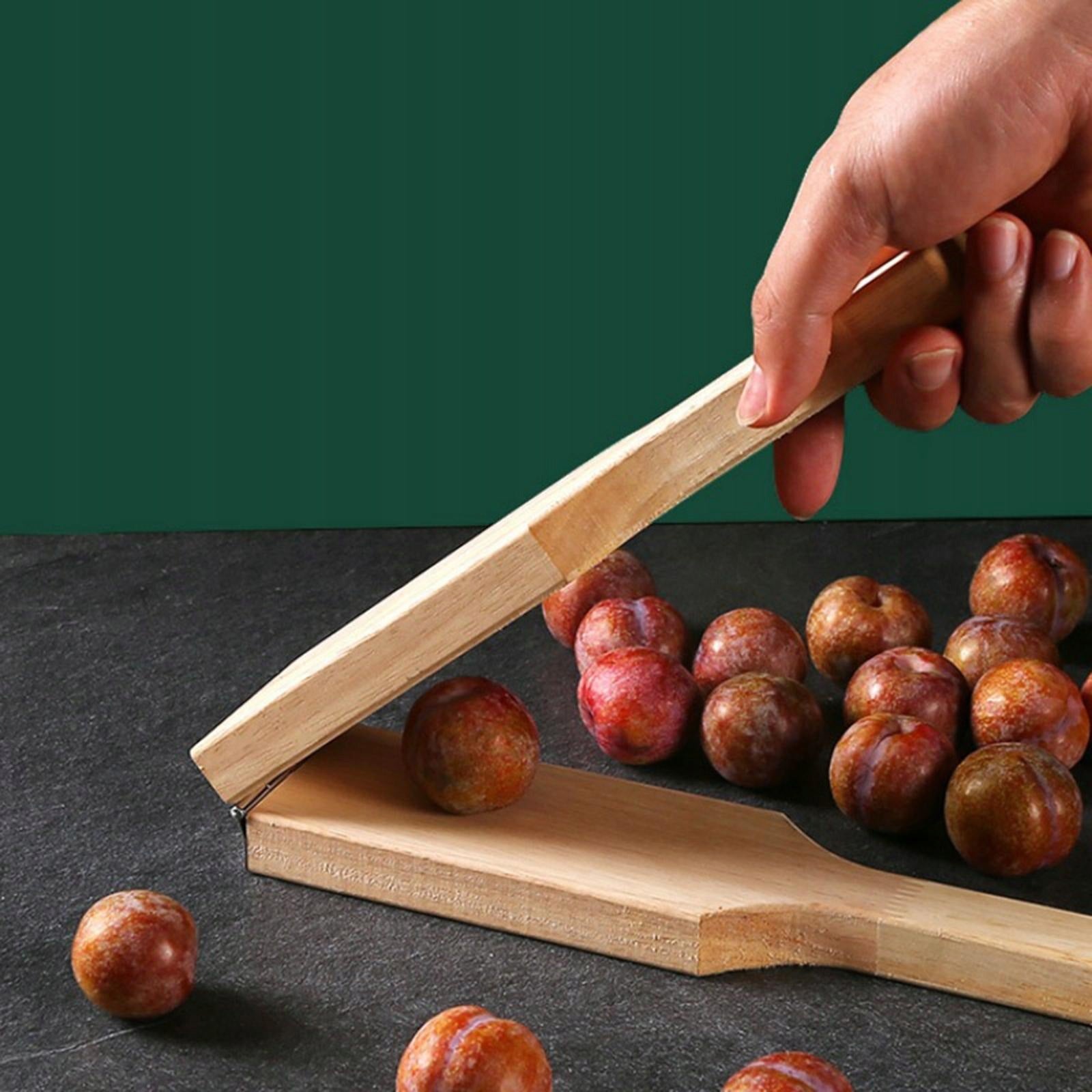 Wooden Lemon Lime Squeezer Hand Tool for Kitchen Supplies Bar Restaurant