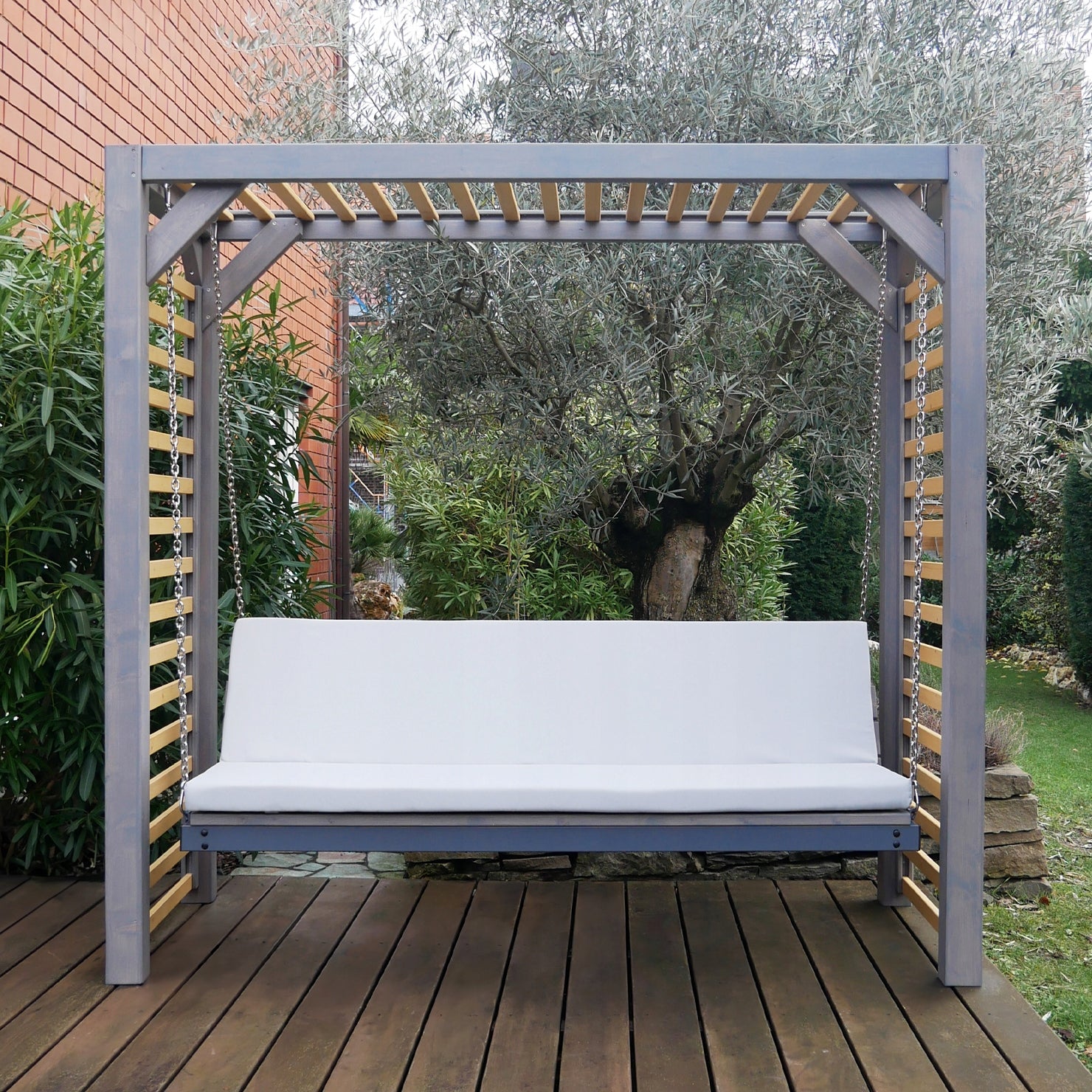 Wooden Swing Rocking Crema with Bed Function – Comfort and Relaxation in One Packaging status original