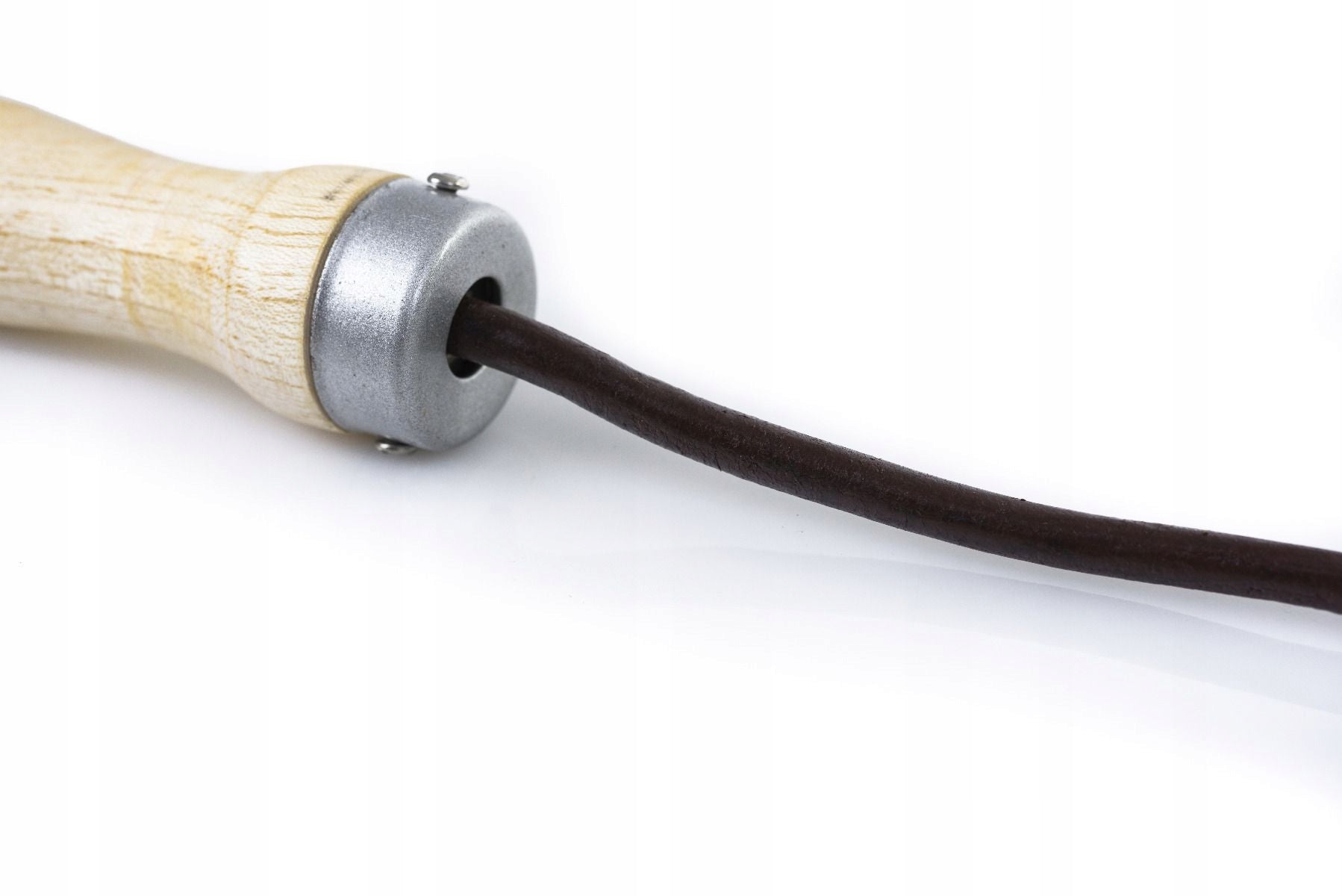 Wooden jump rope with bearing straps Handle material wood