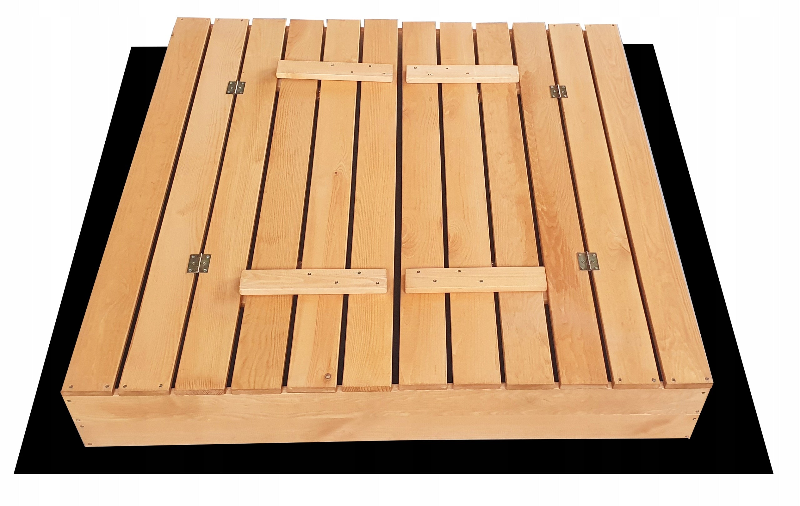 Wooden sandbox CLOSED 120x120 with Benches large + Freebie Agrotextile Kind wooden