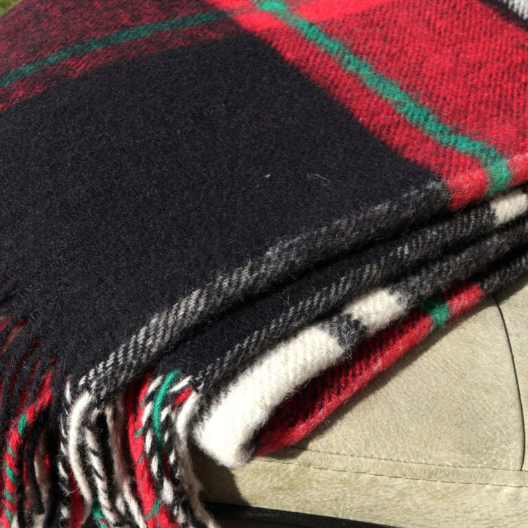 Wool blanket VITO red and black checkered 170x200 New Zealand wool Packaging status original